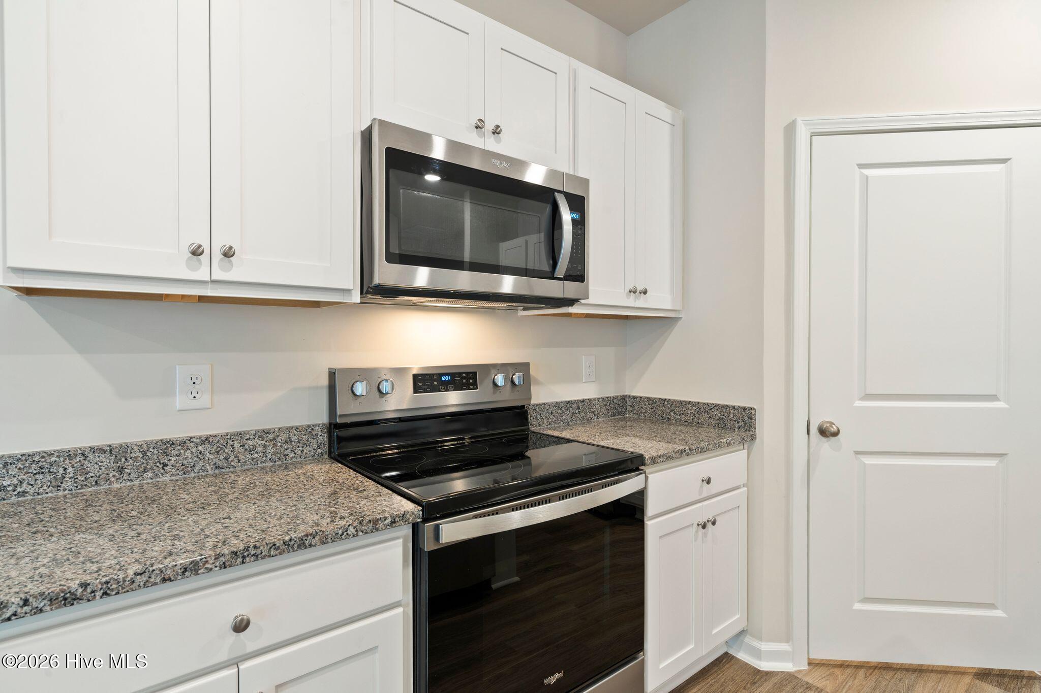 100553516 | Photo 17