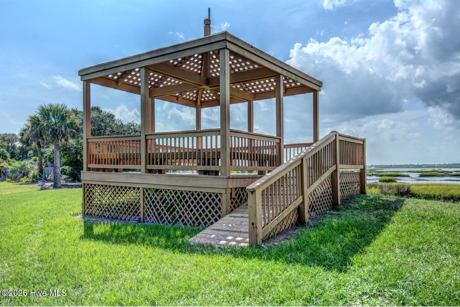 100551394 | Photo 72