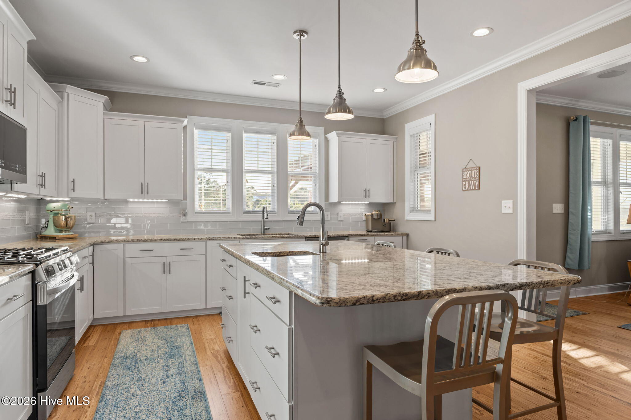 100560344 | Photo 43