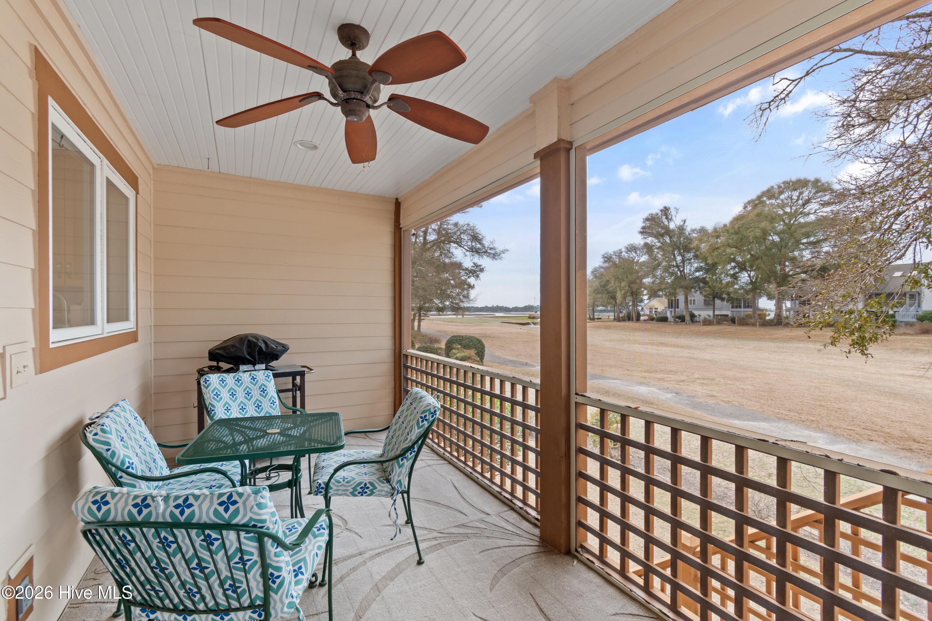 100557427 | Photo 42