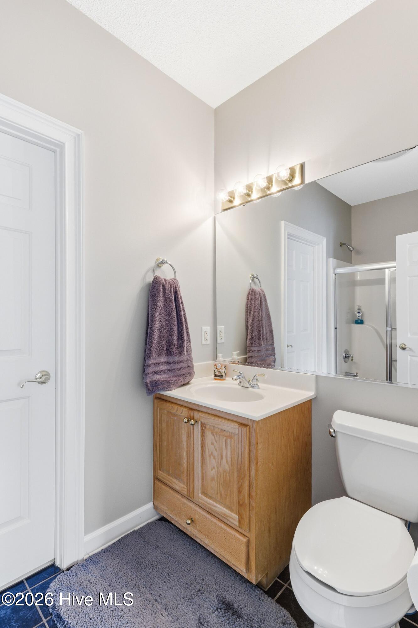 100563344 | Photo 33