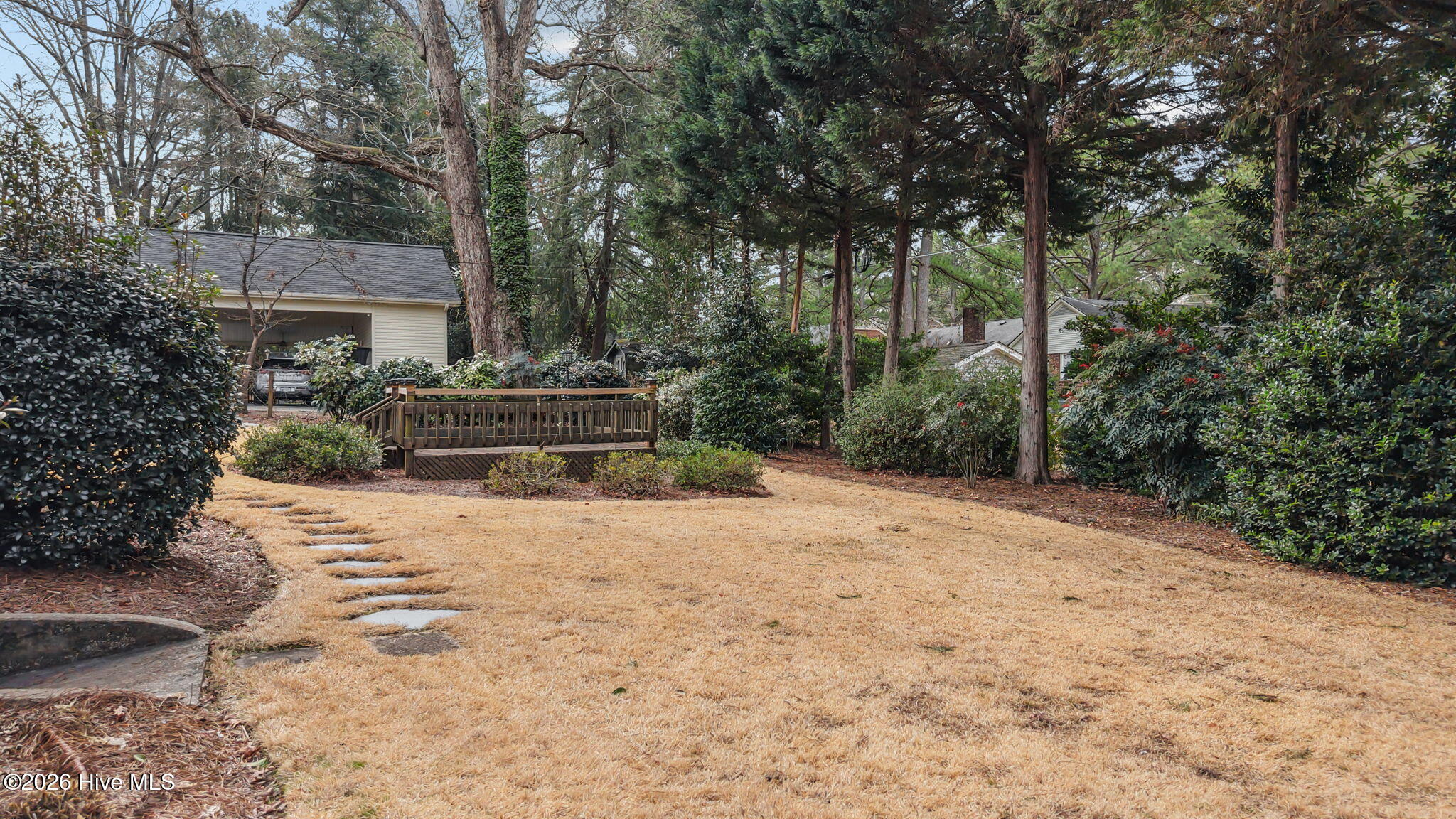 401 Brentwood Drive N