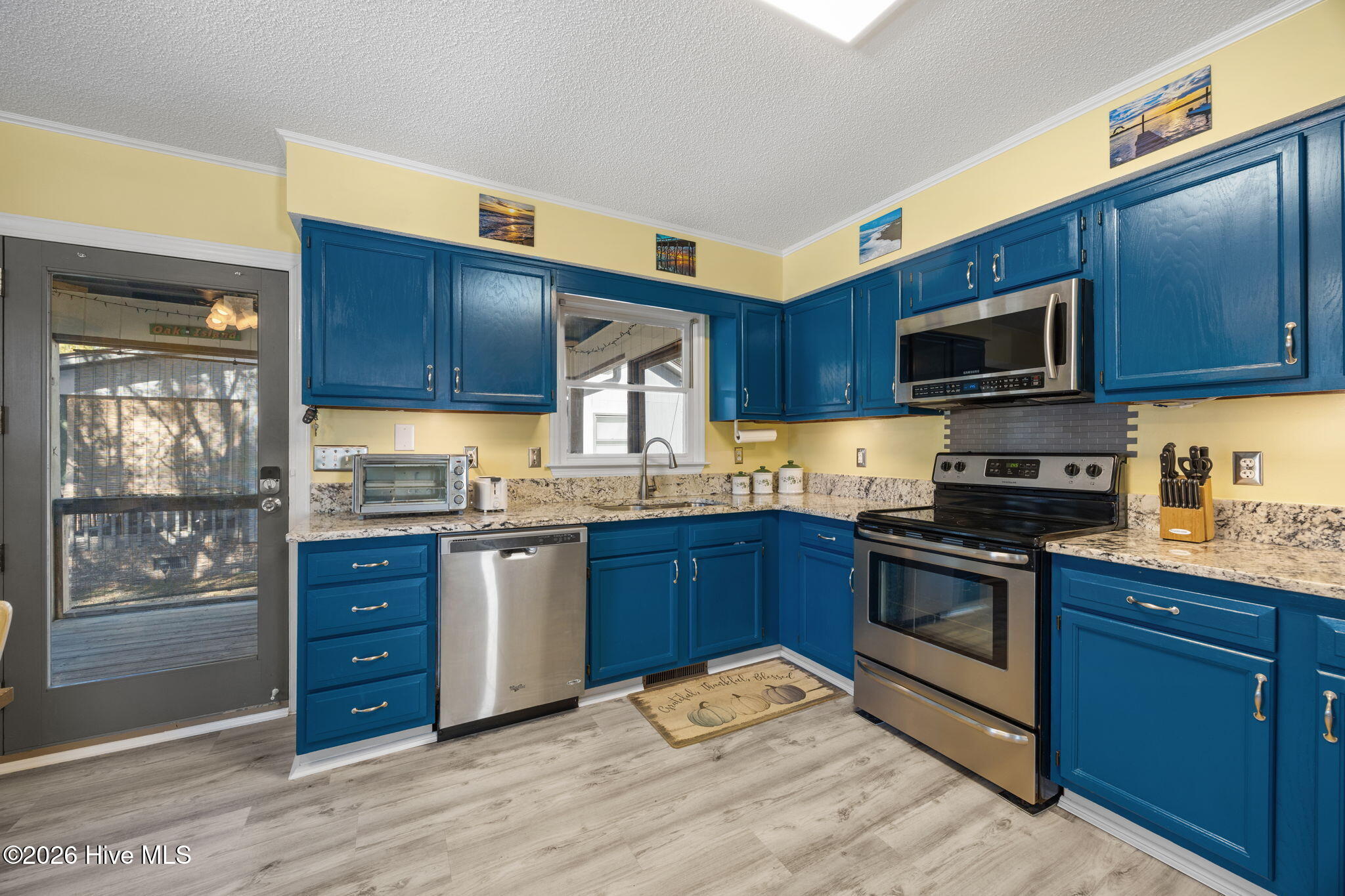 100554594 | Photo 18