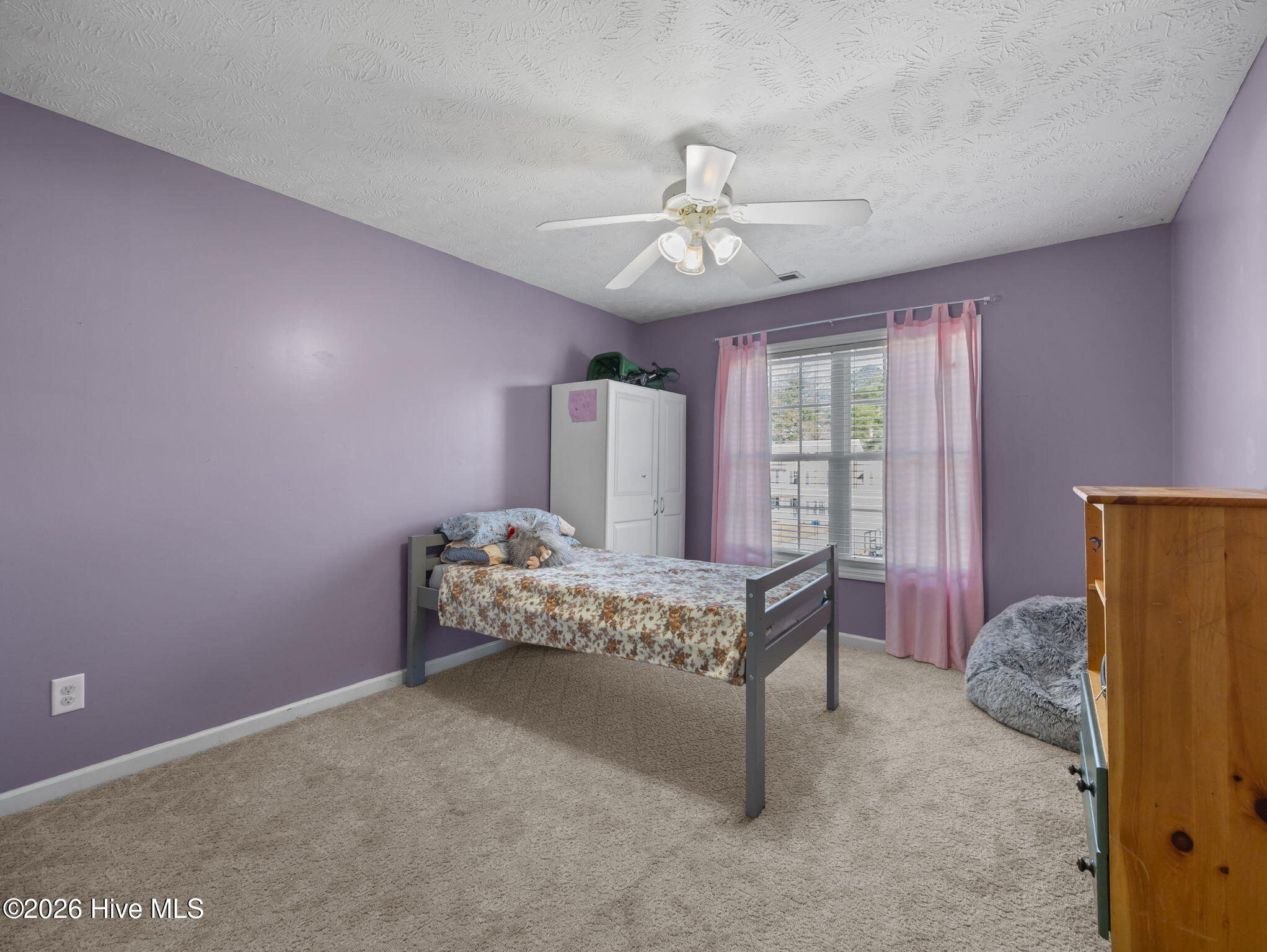 100566788 | Photo 25