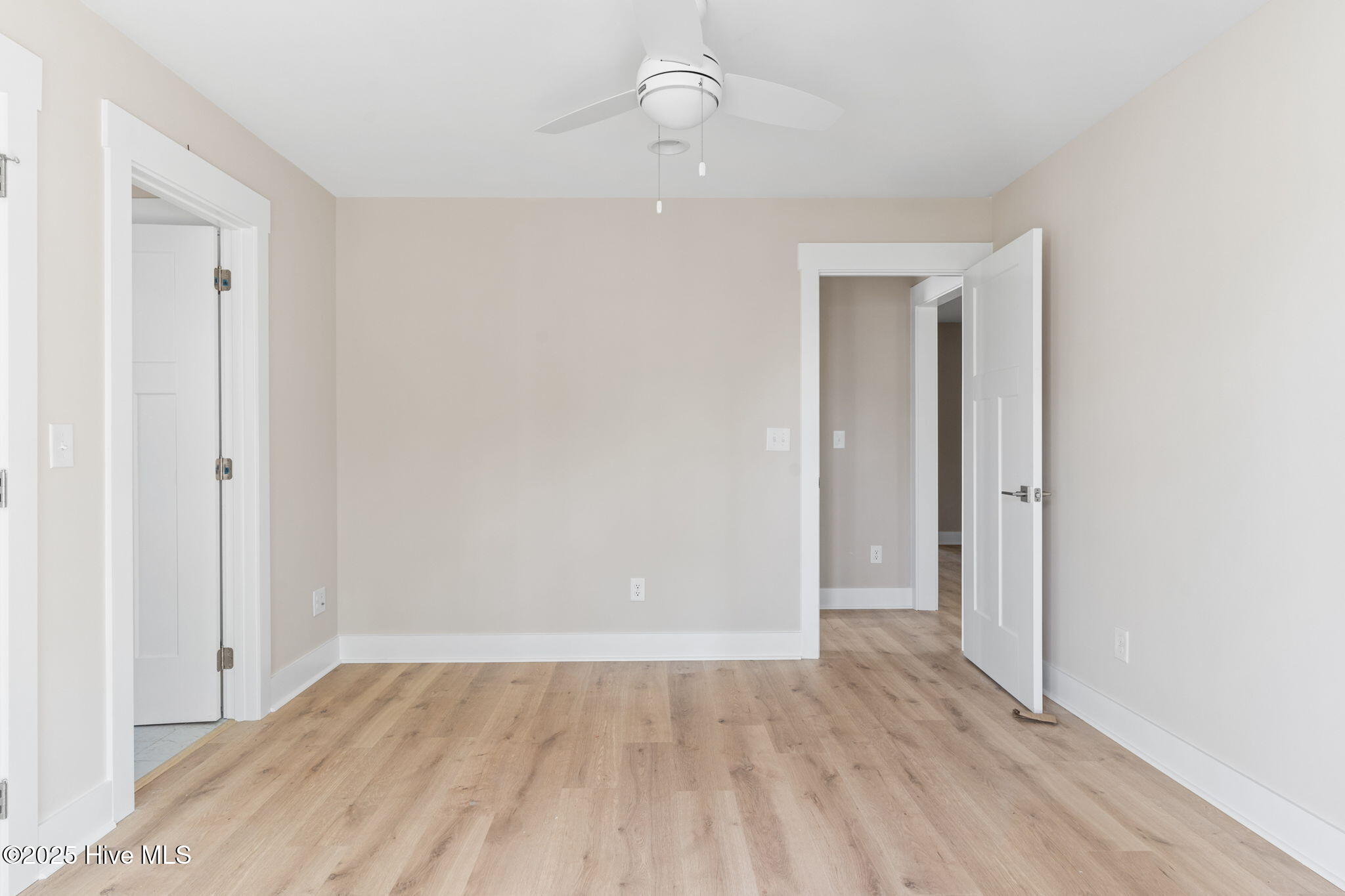 100485023 | Photo 52