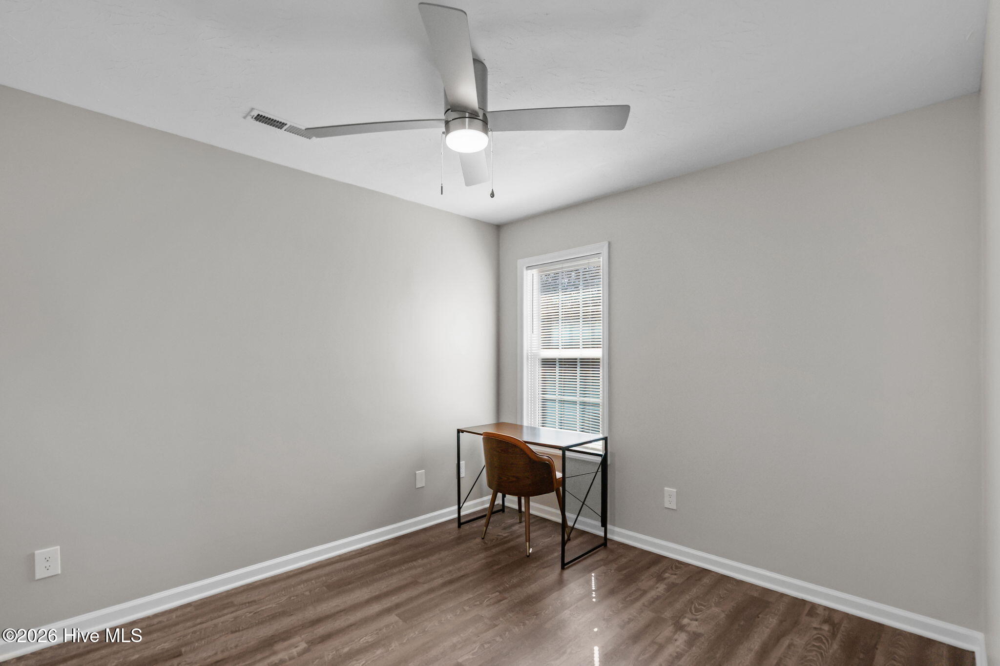 100556215 | Photo 40