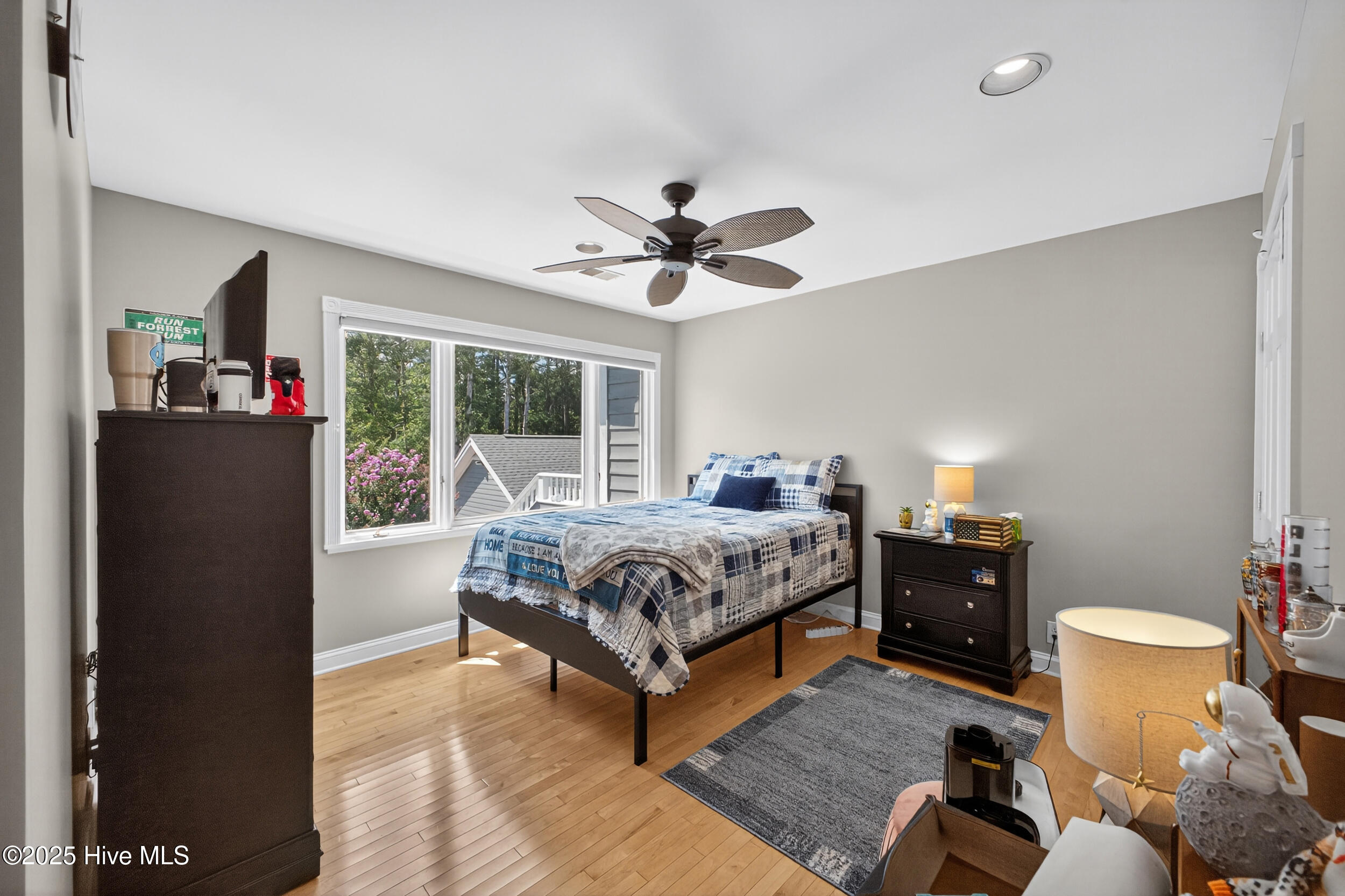 100528794 | Photo 37