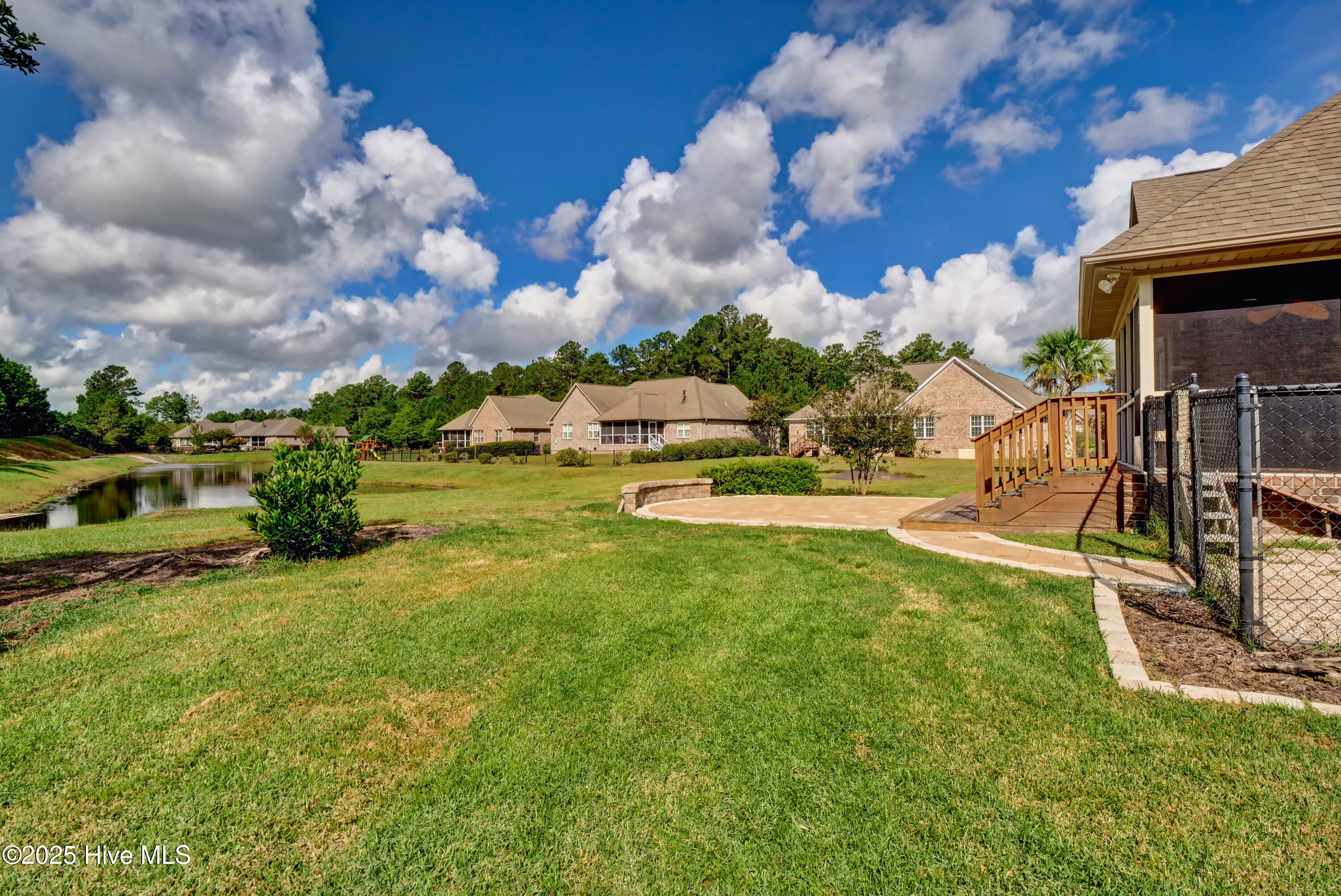 100539909 | Photo 32