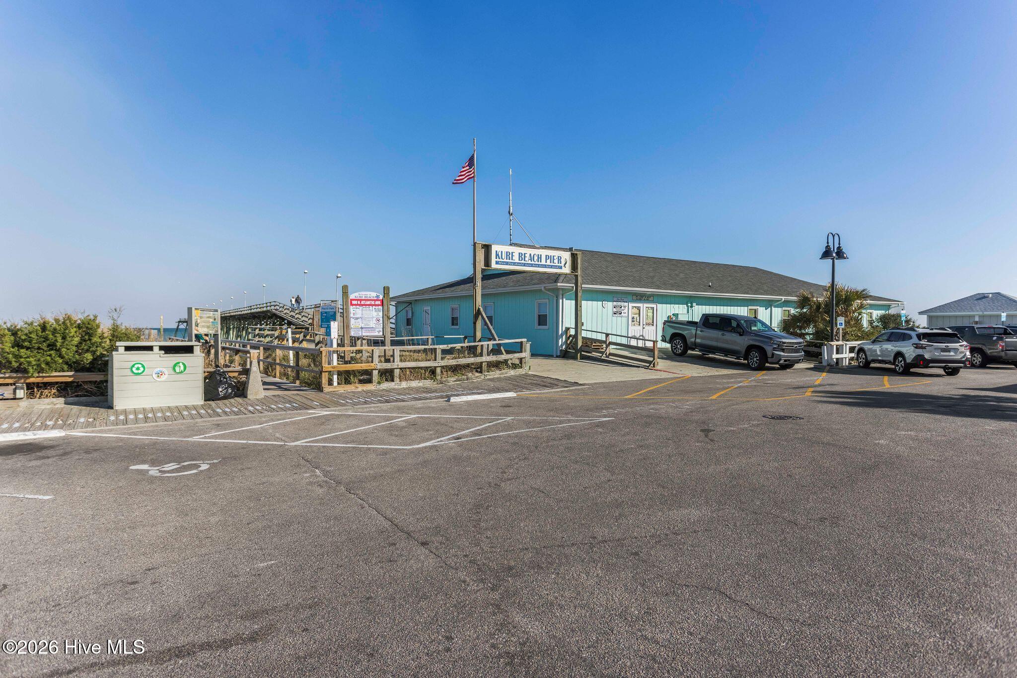 100570292 | Photo 79