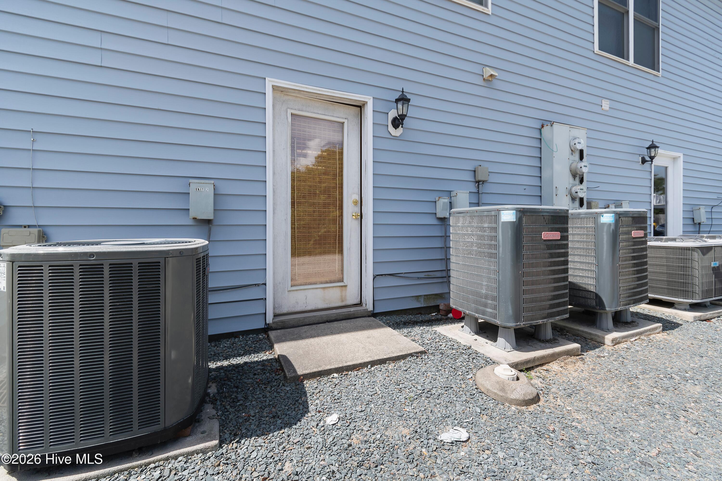 100554235 | Photo 15