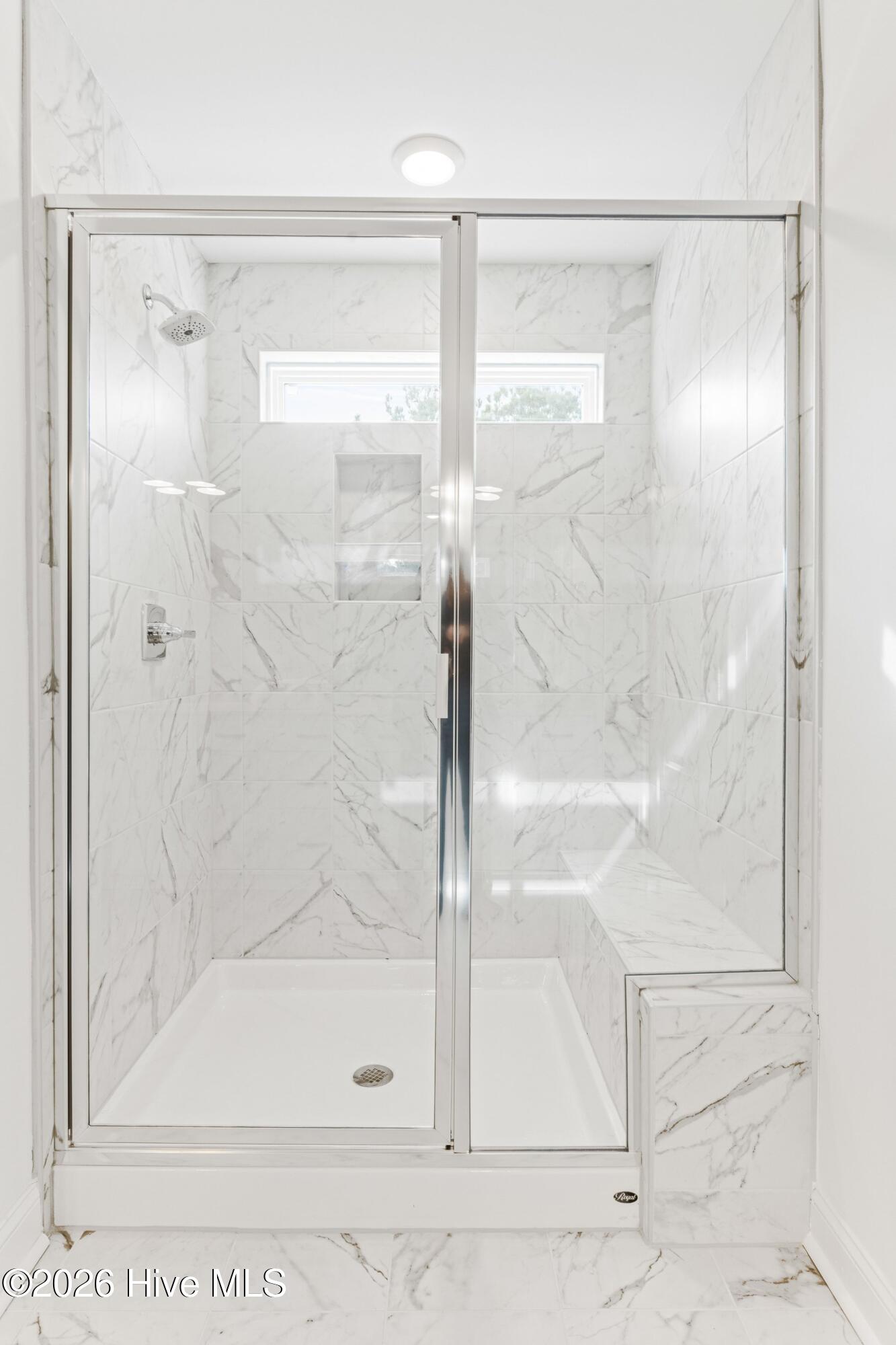 100532132 | Photo 43