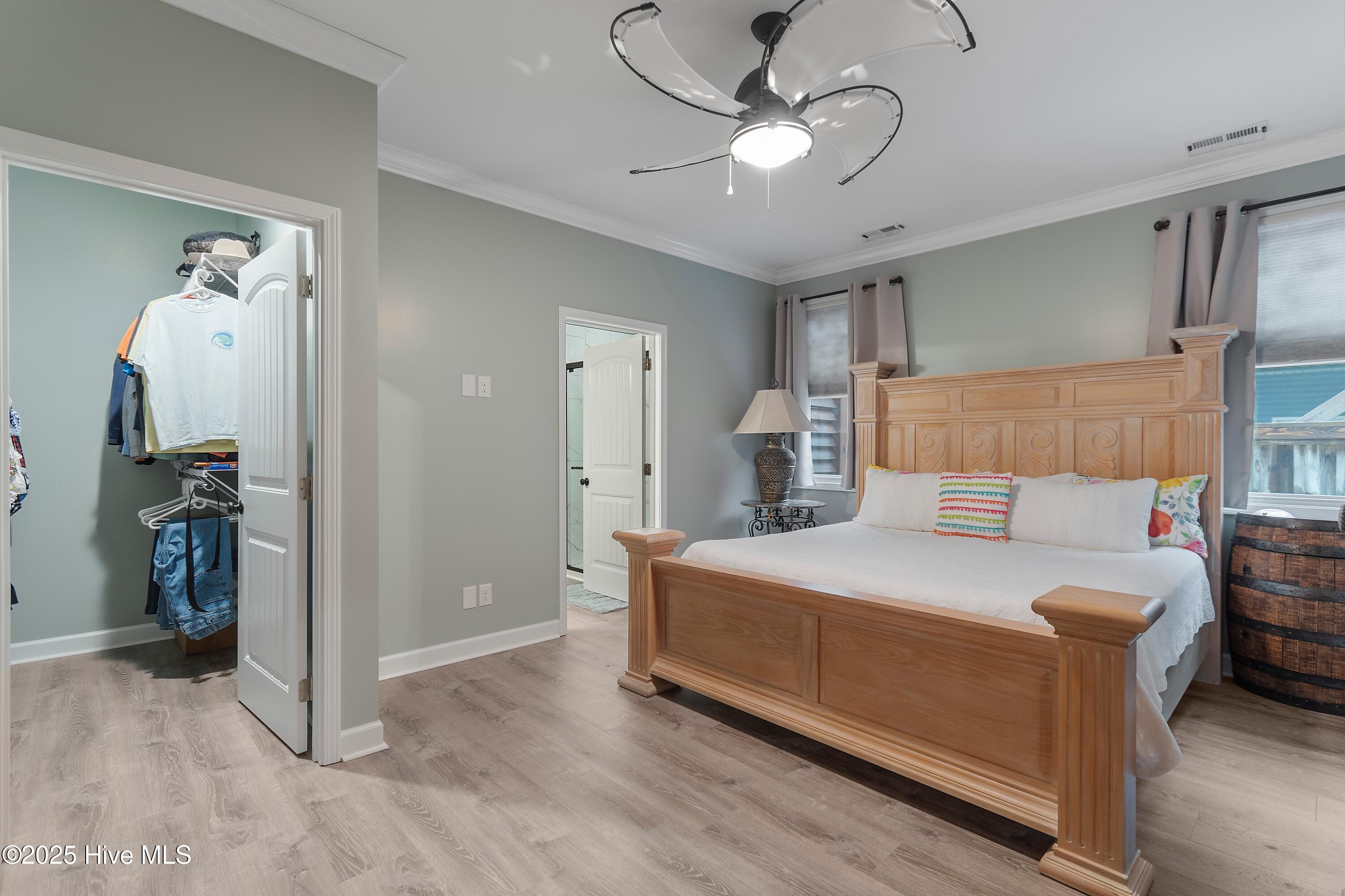 100538437 | Photo 24