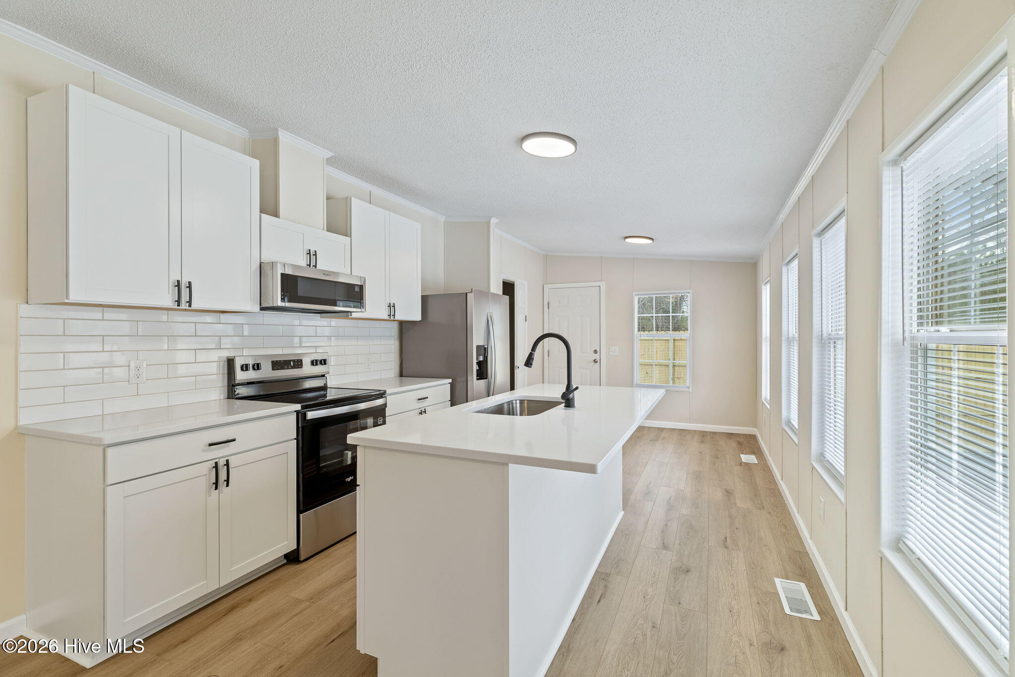 100552963 | Photo 19