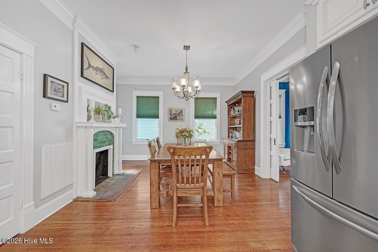 100560028 | Photo 10