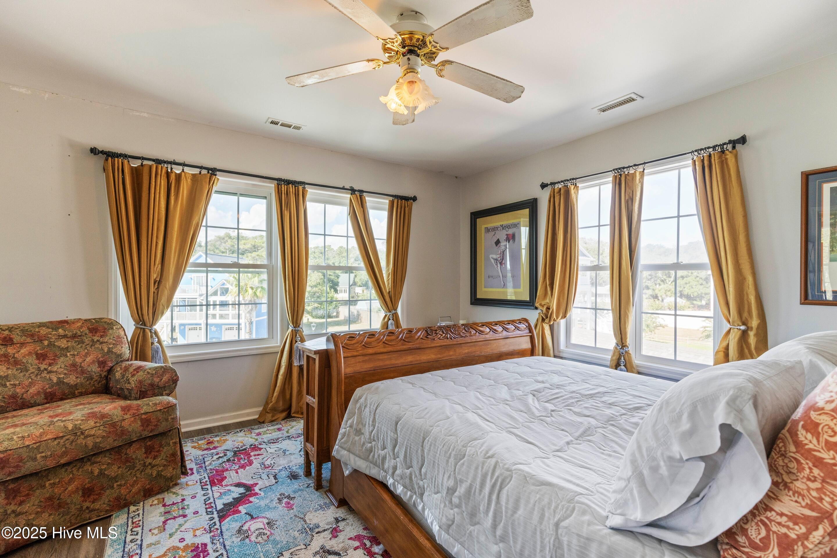 100533338 | Photo 28