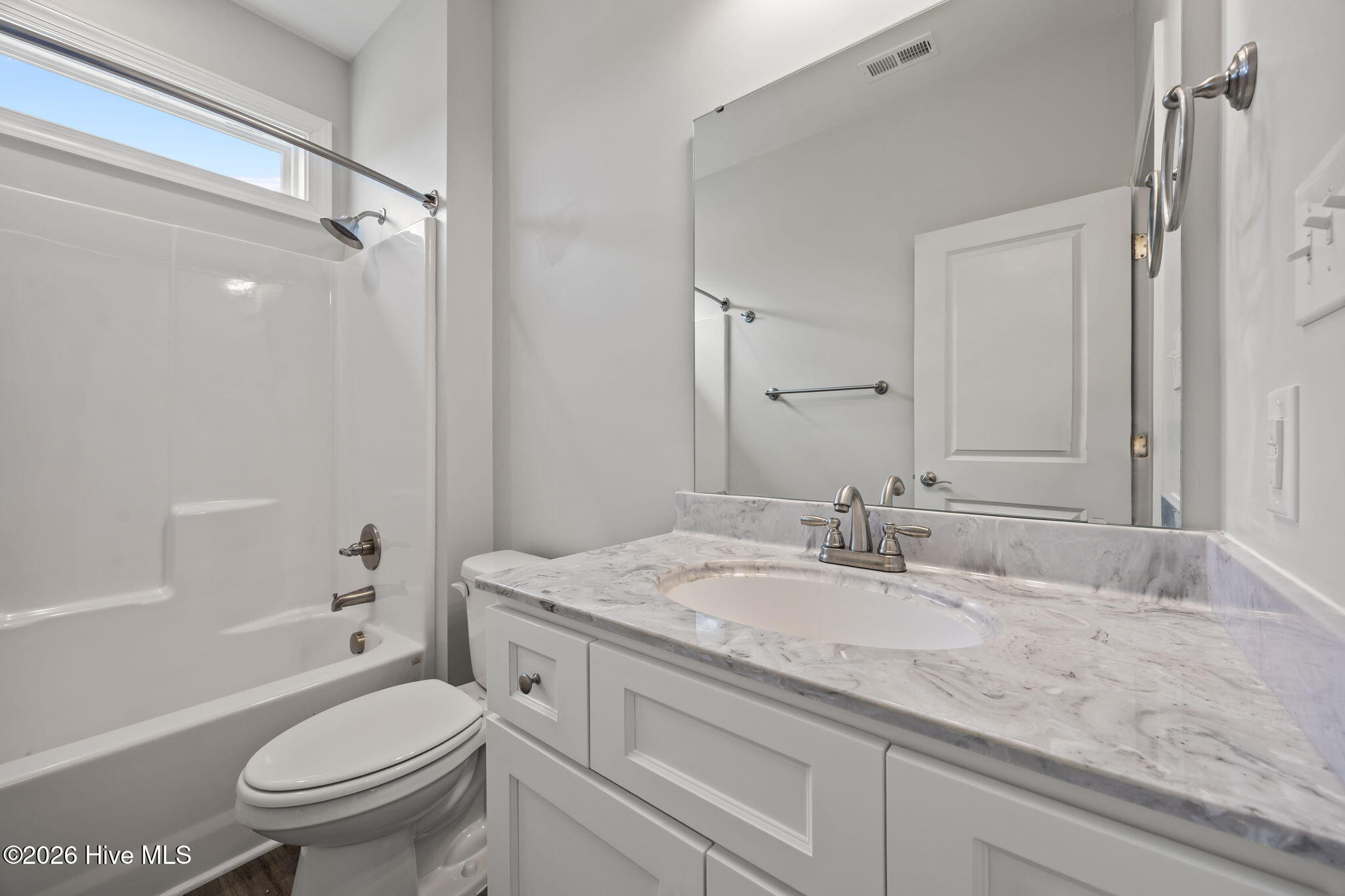 100559560 | Photo 32