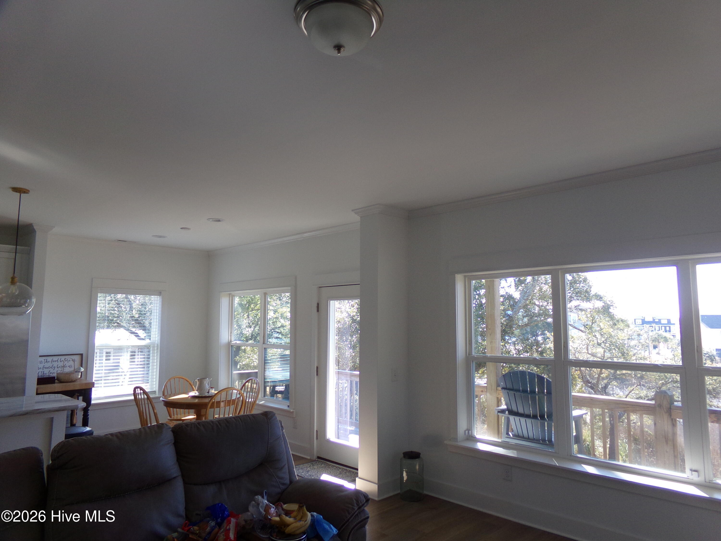 100547282 | Photo 39