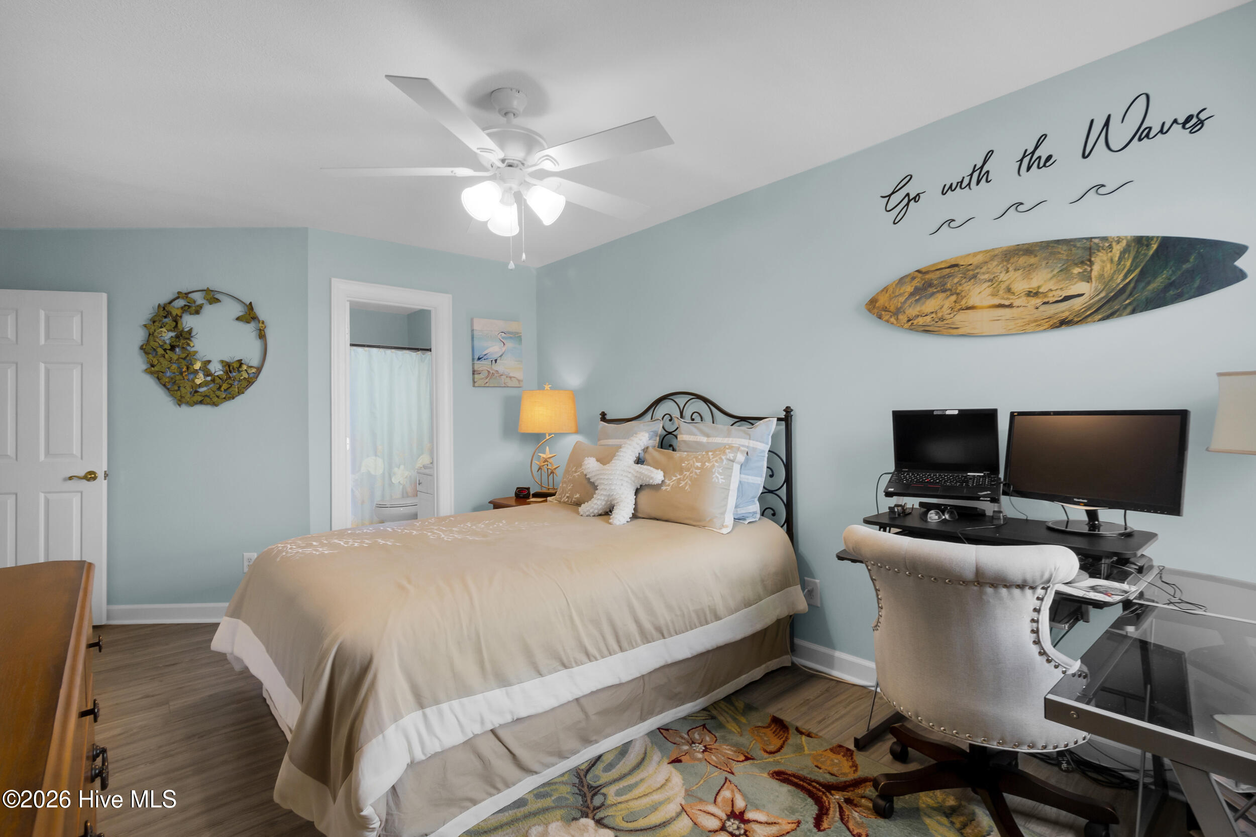 100557933 | Photo 19