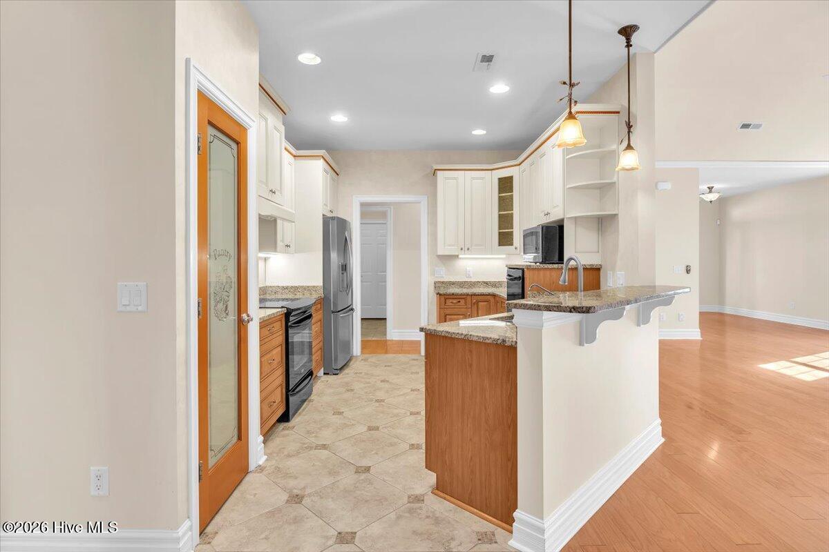 100559889 | Photo 15