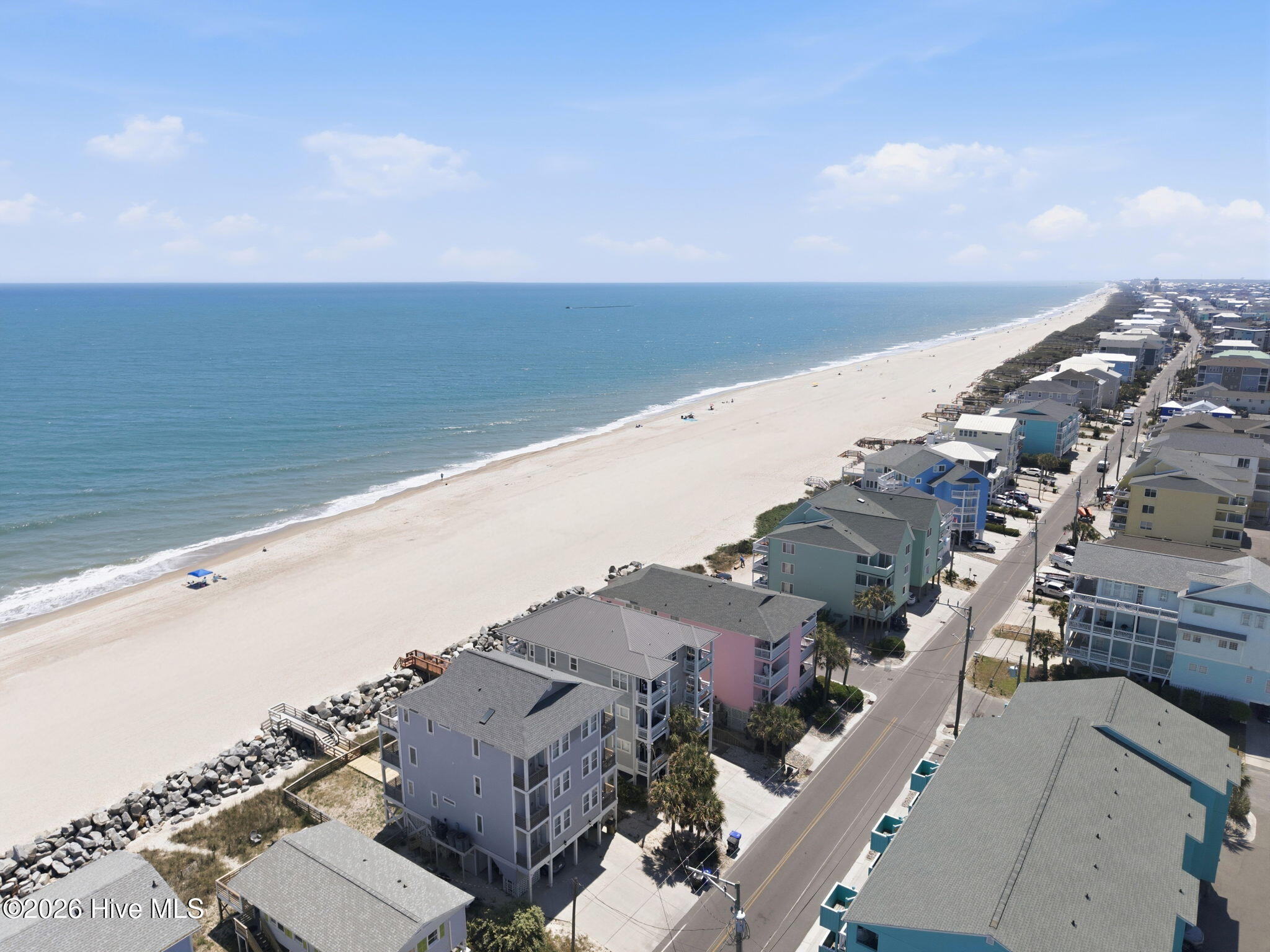 100570337 | Photo 33