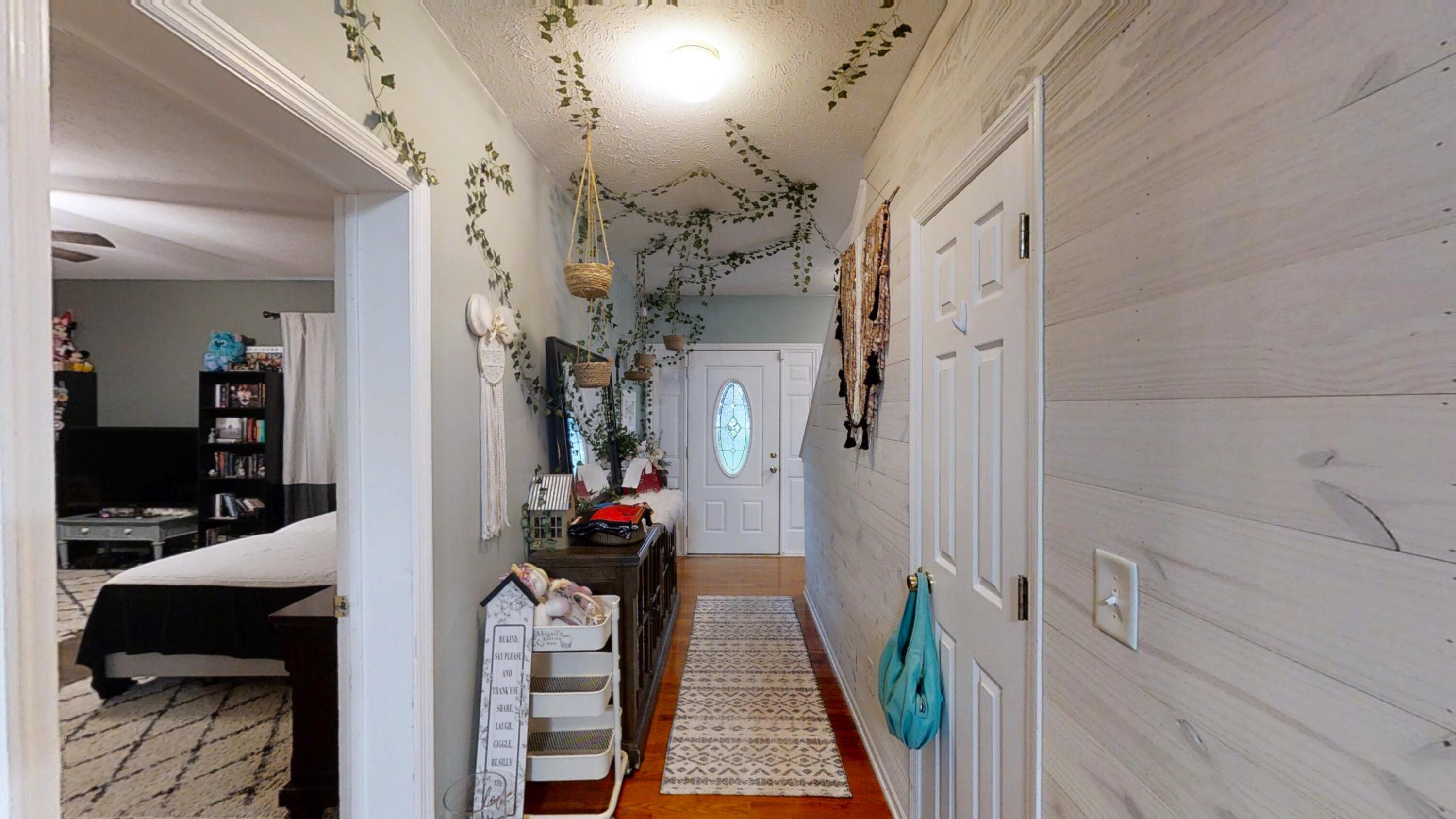 2750-St-Clair-Rd-06142022_183827