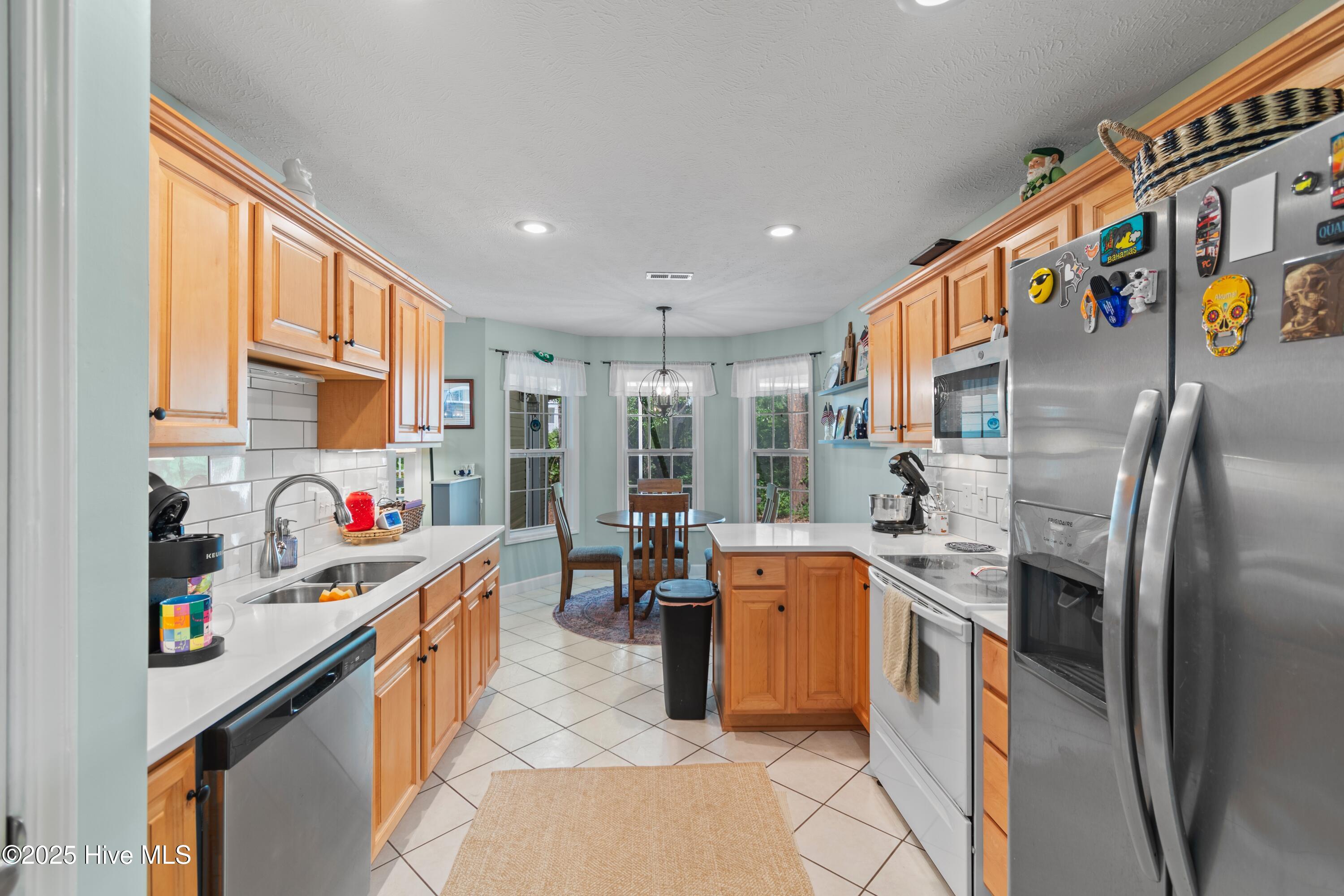 100517176 | Photo 15