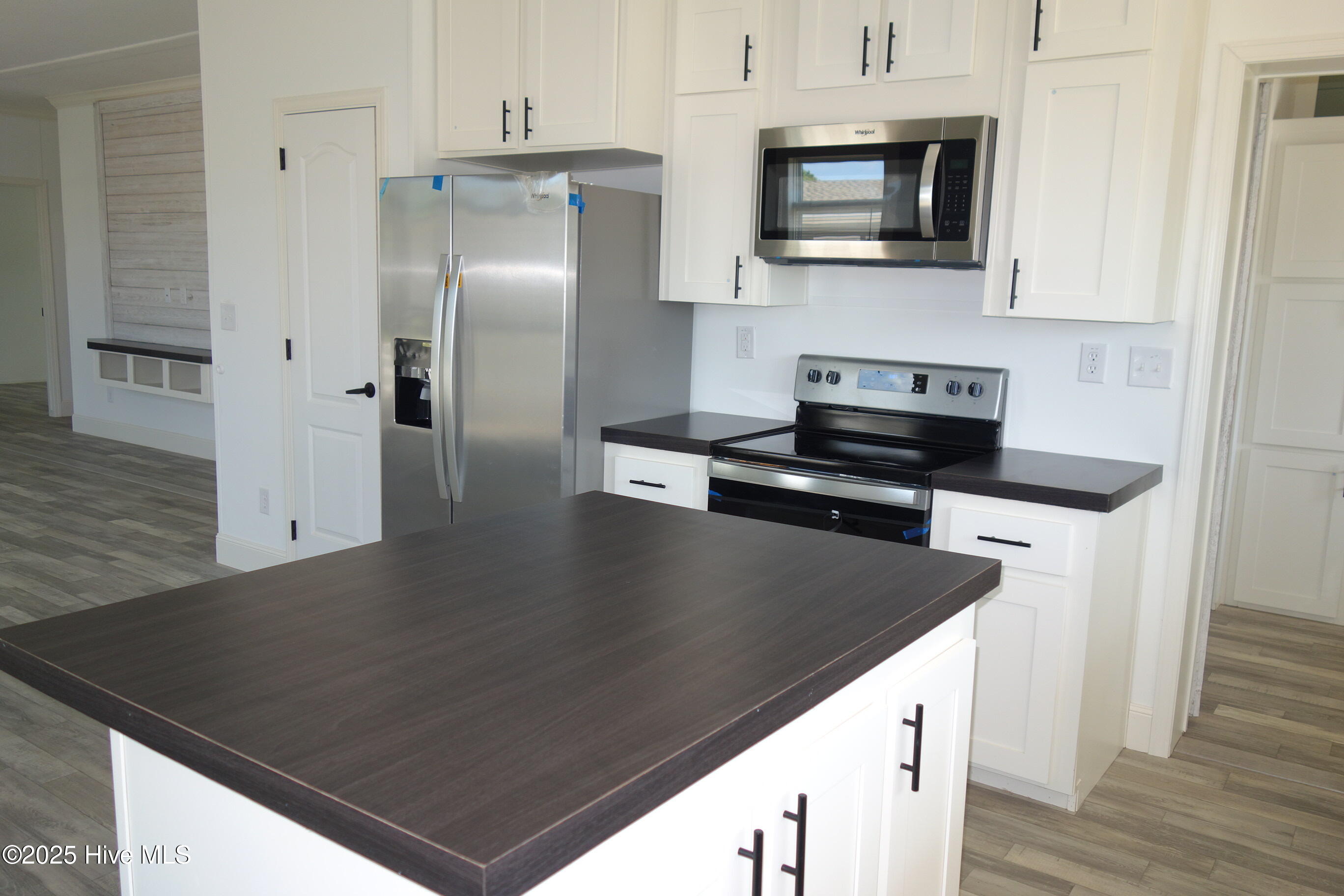 100569265 | Photo 10