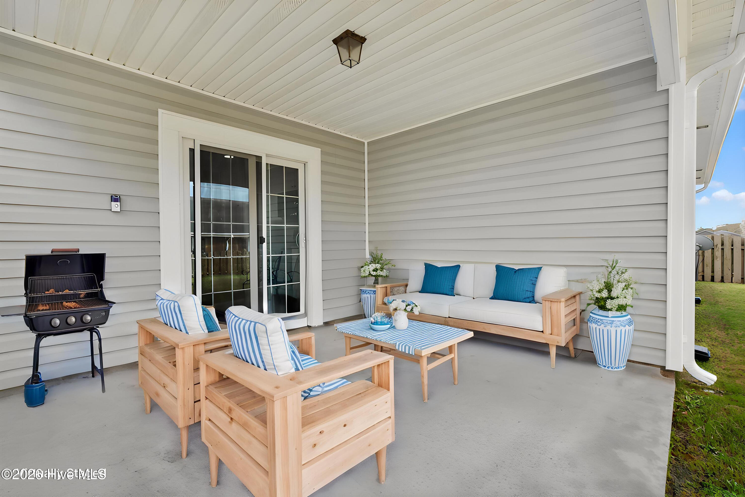 100560806 | Photo 17