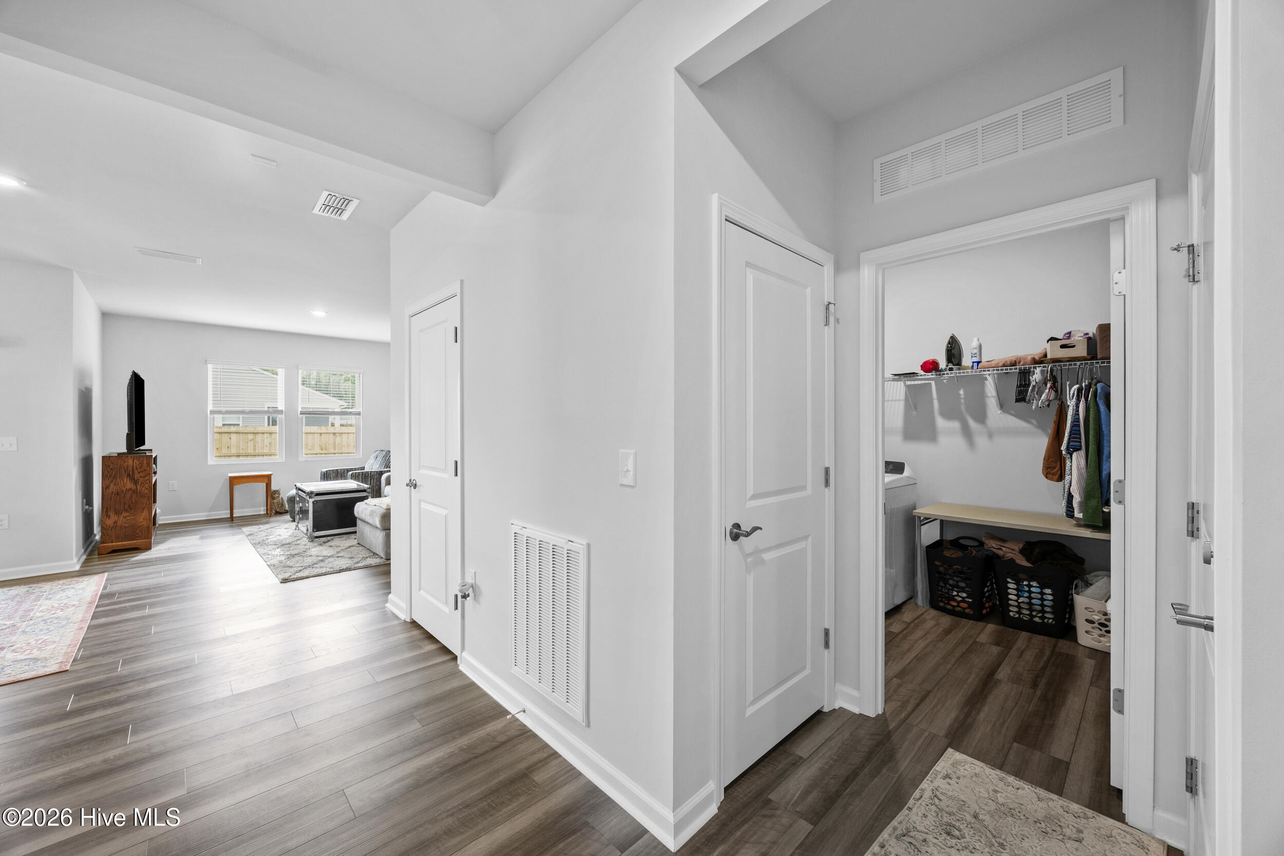 100566801 | Photo 20