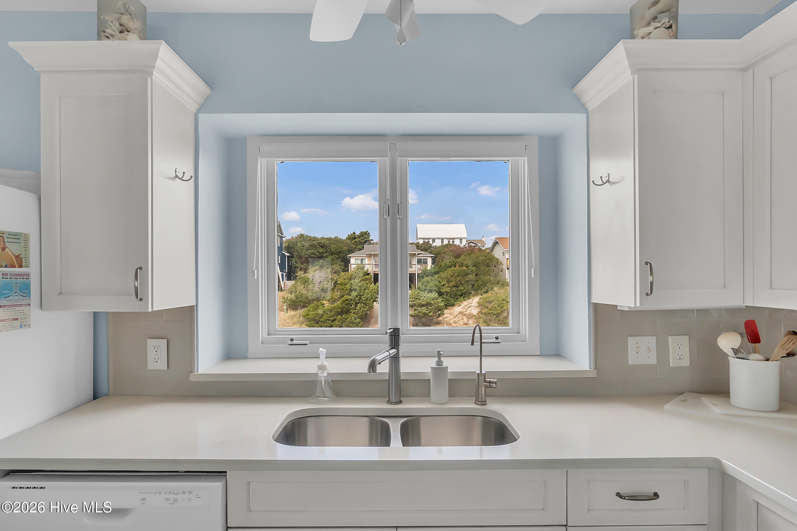 100568884 | Photo 32