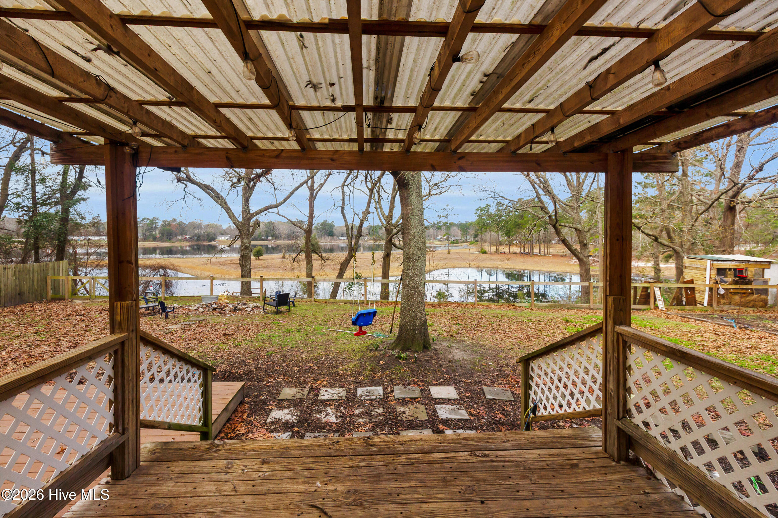 100560236 | Photo 26