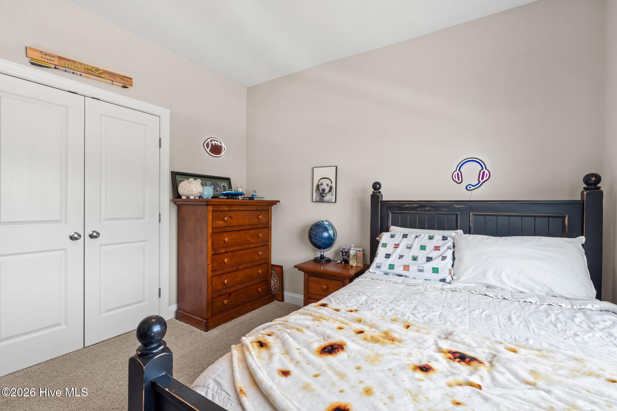 100564109 | Photo 23