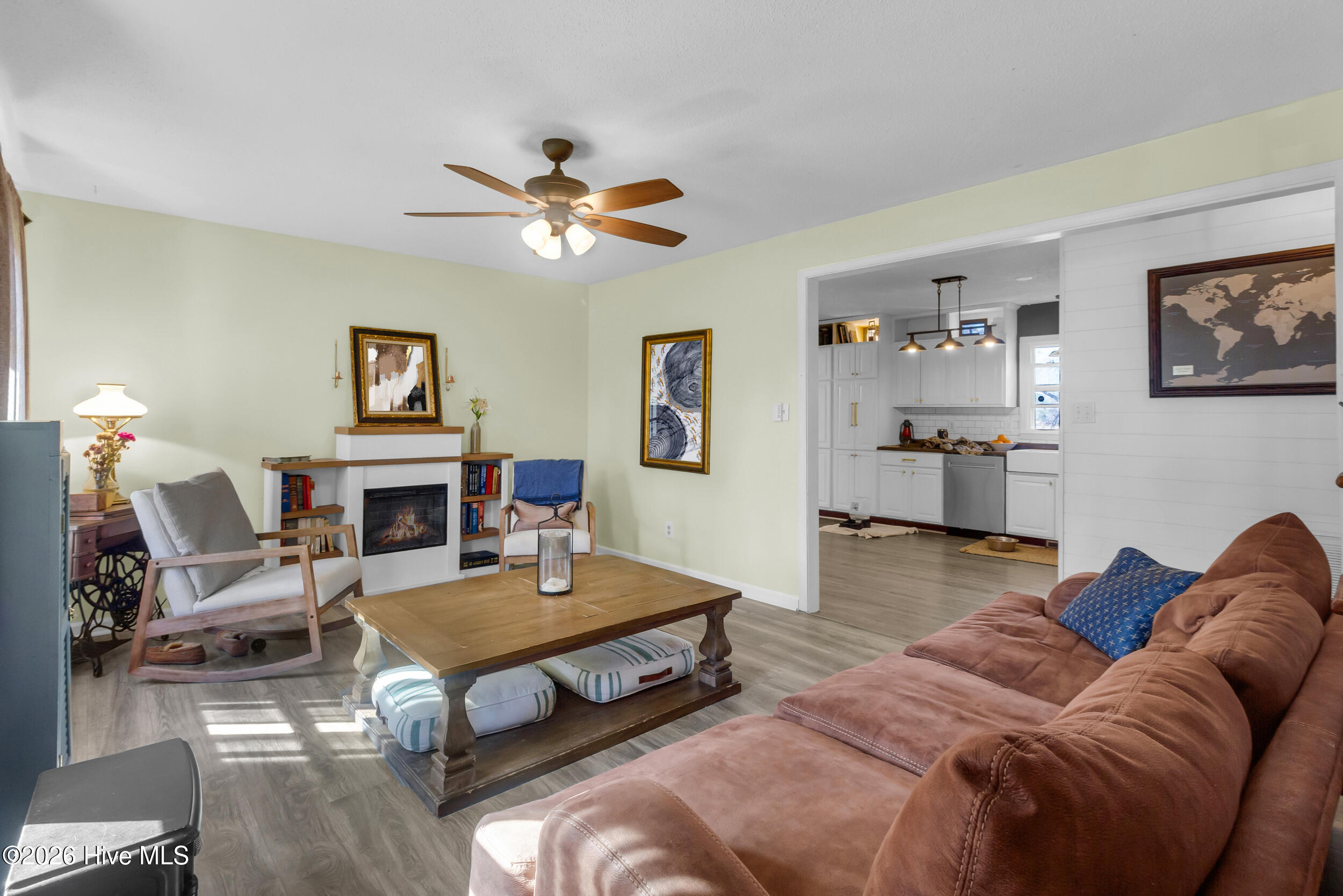 100560236 | Photo 17