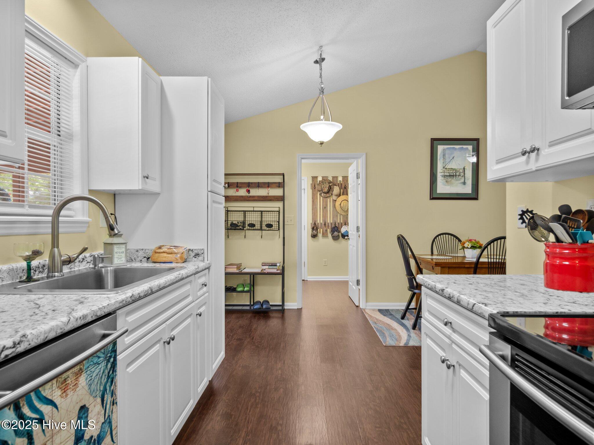 100516980 | Photo 41