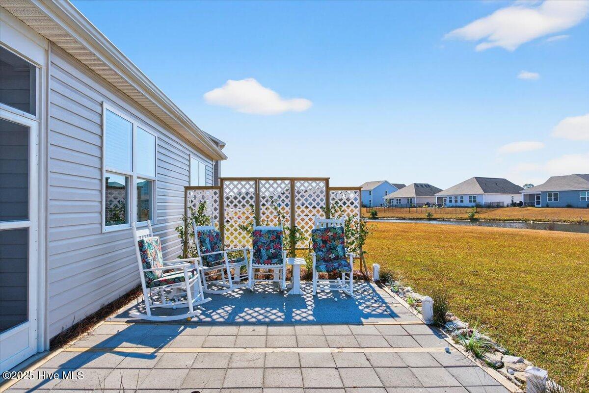 100542039 | Photo 36