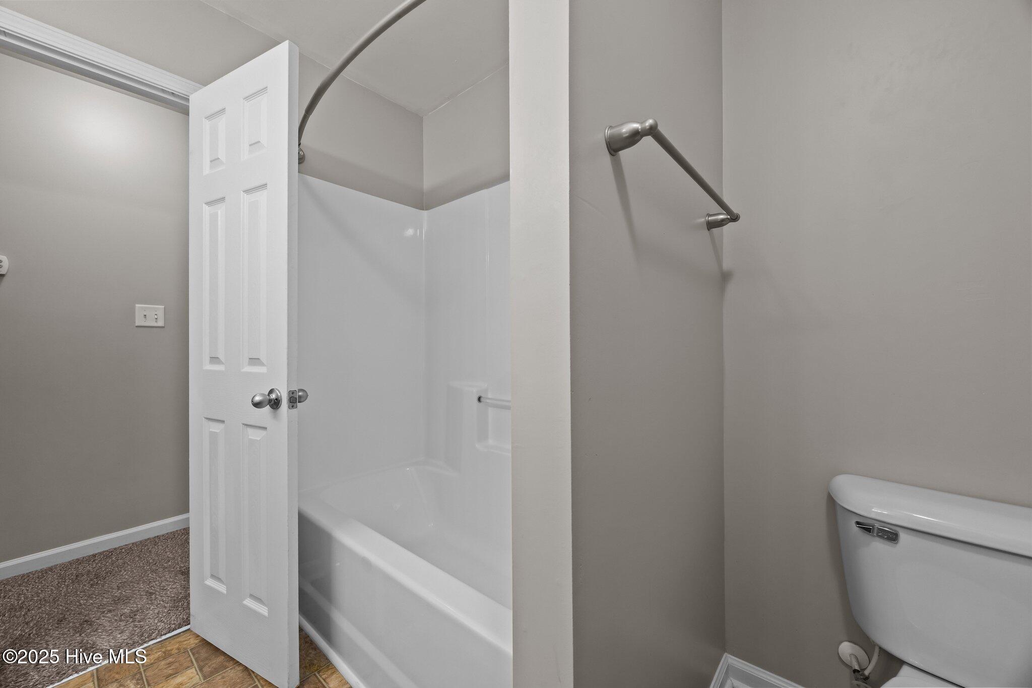 100566846 | Photo 14