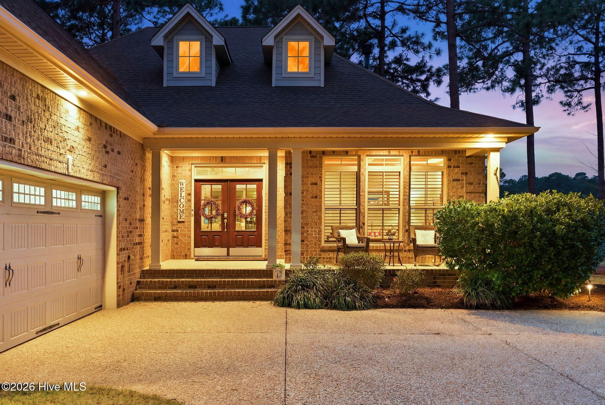 100564432 | Photo 64