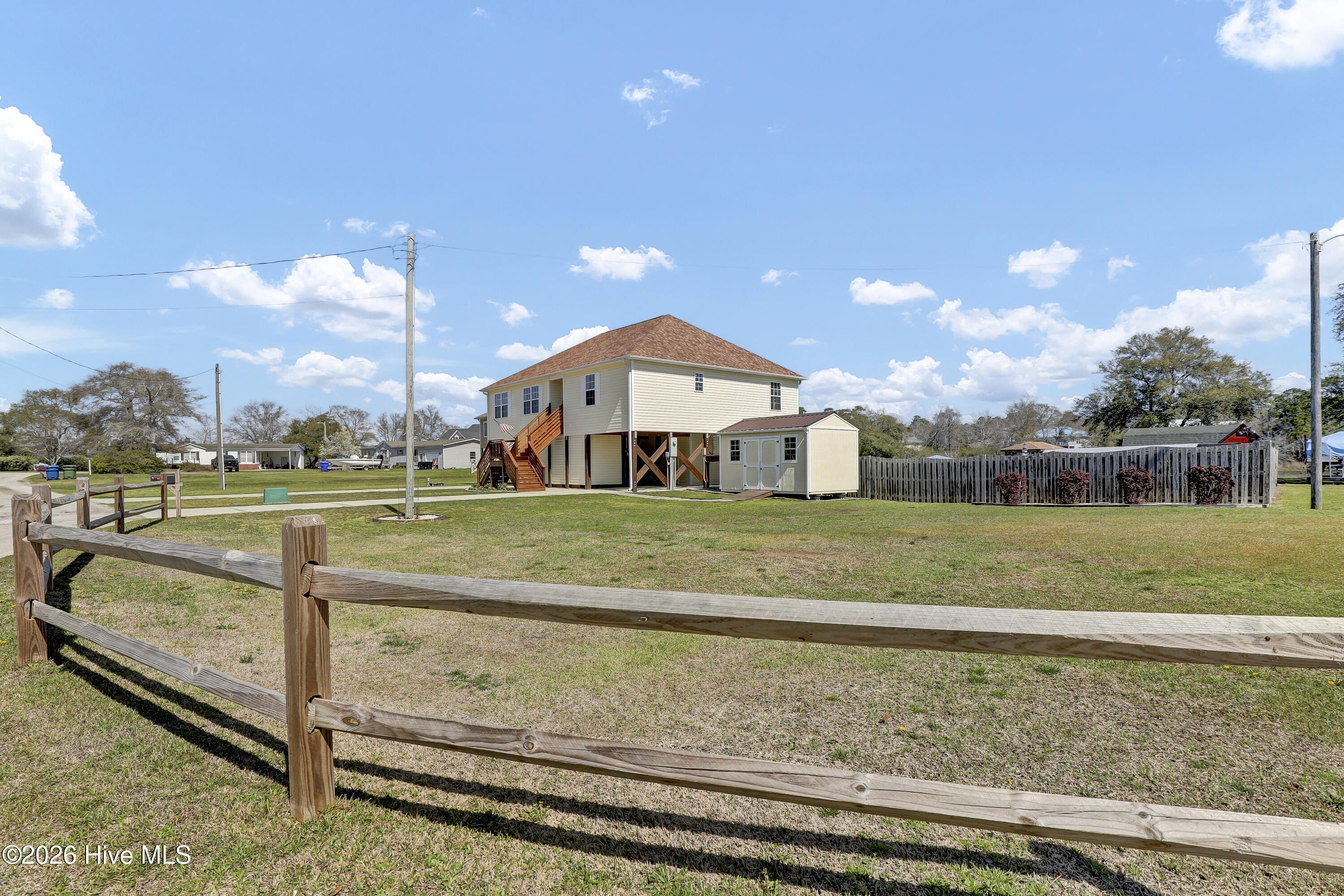 100561433 | Photo 58