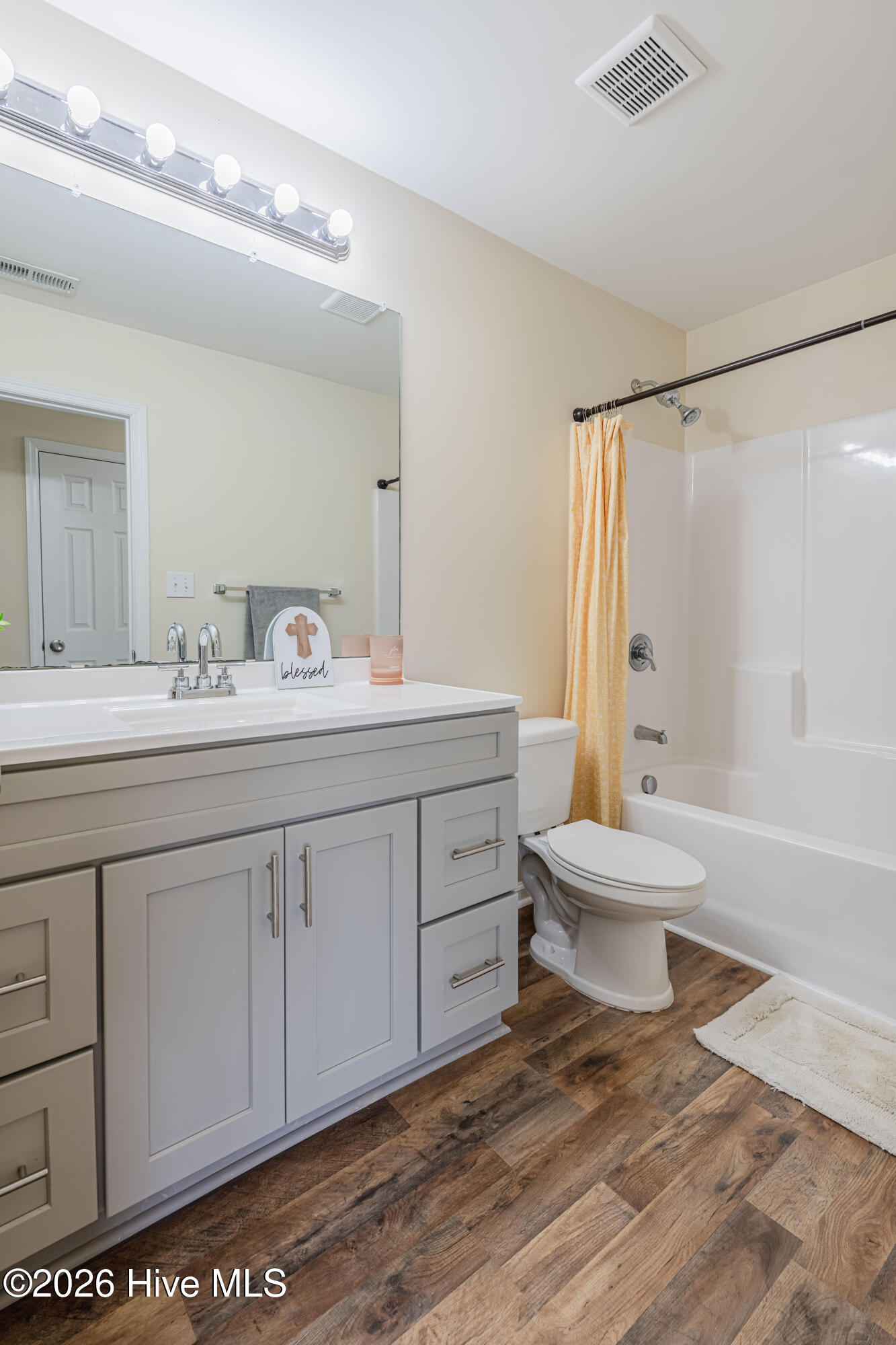 100558522 | Photo 16