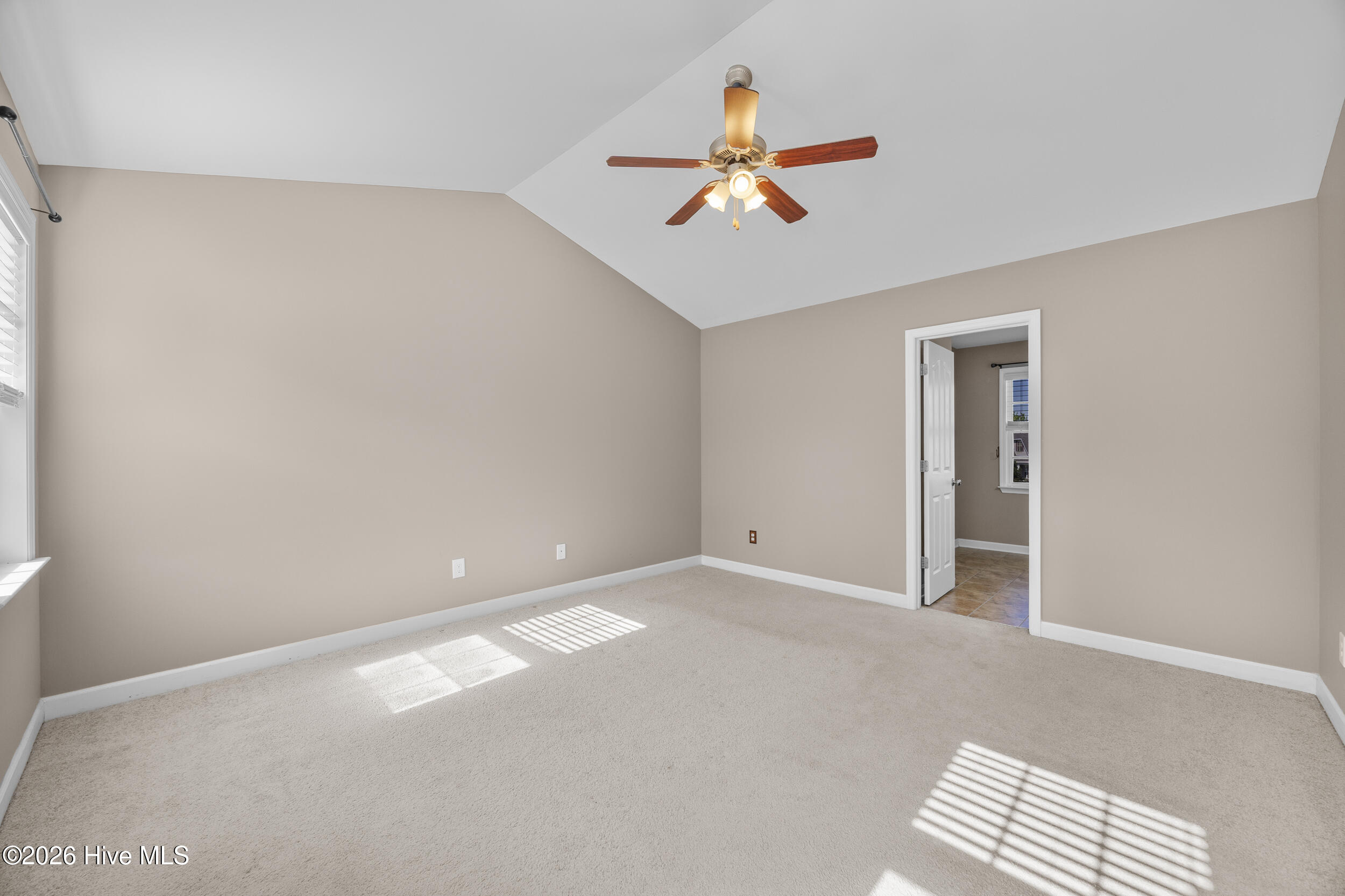 211 Wedgefield Circle,Maple Hill