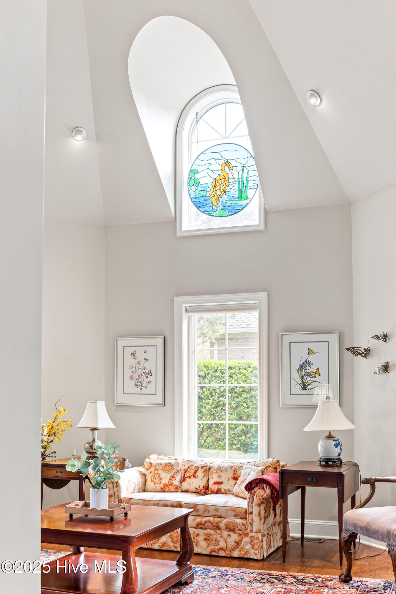 100534013 | Photo 16