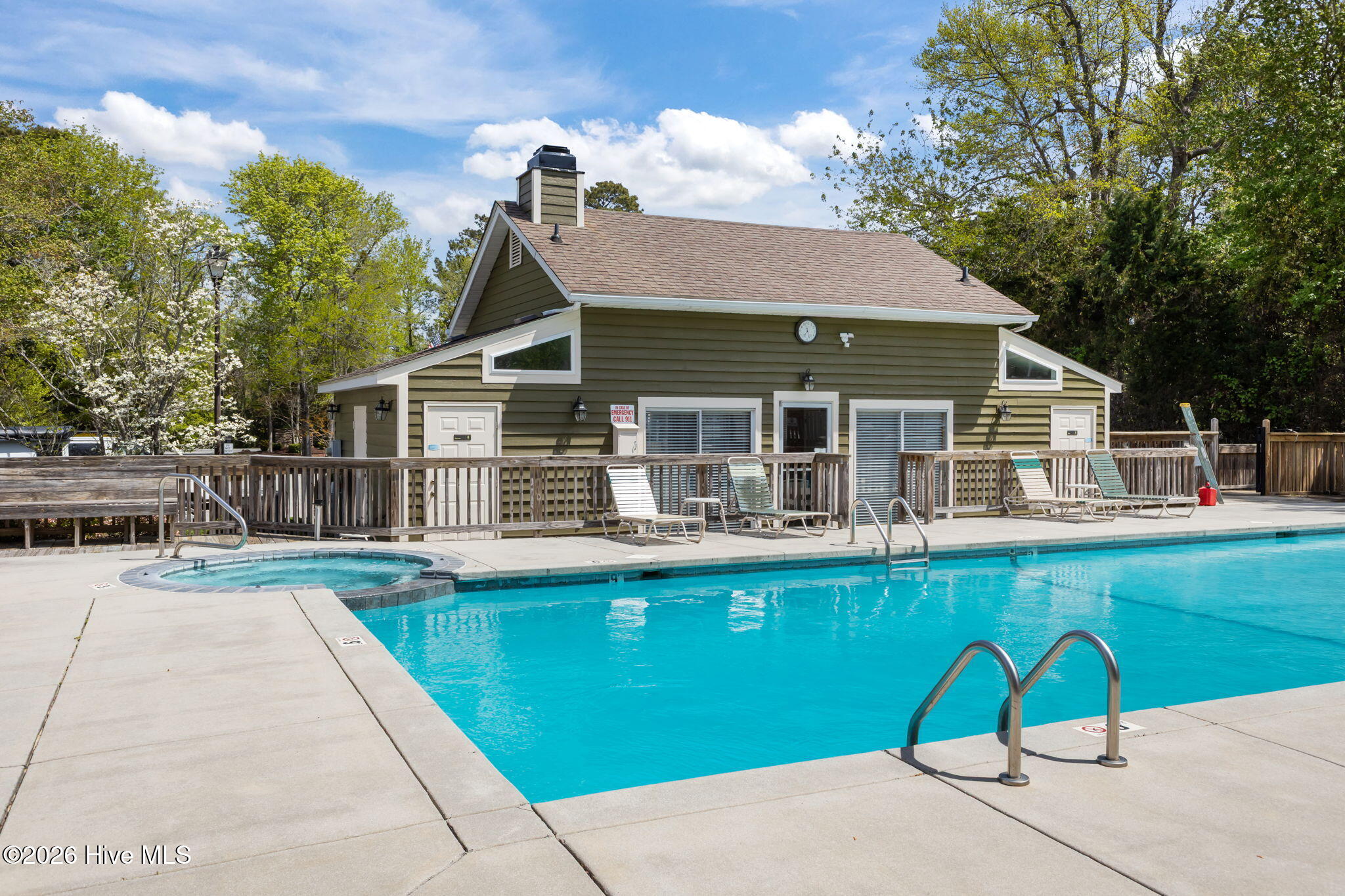 1202 Cedarwood Village,Morehead City