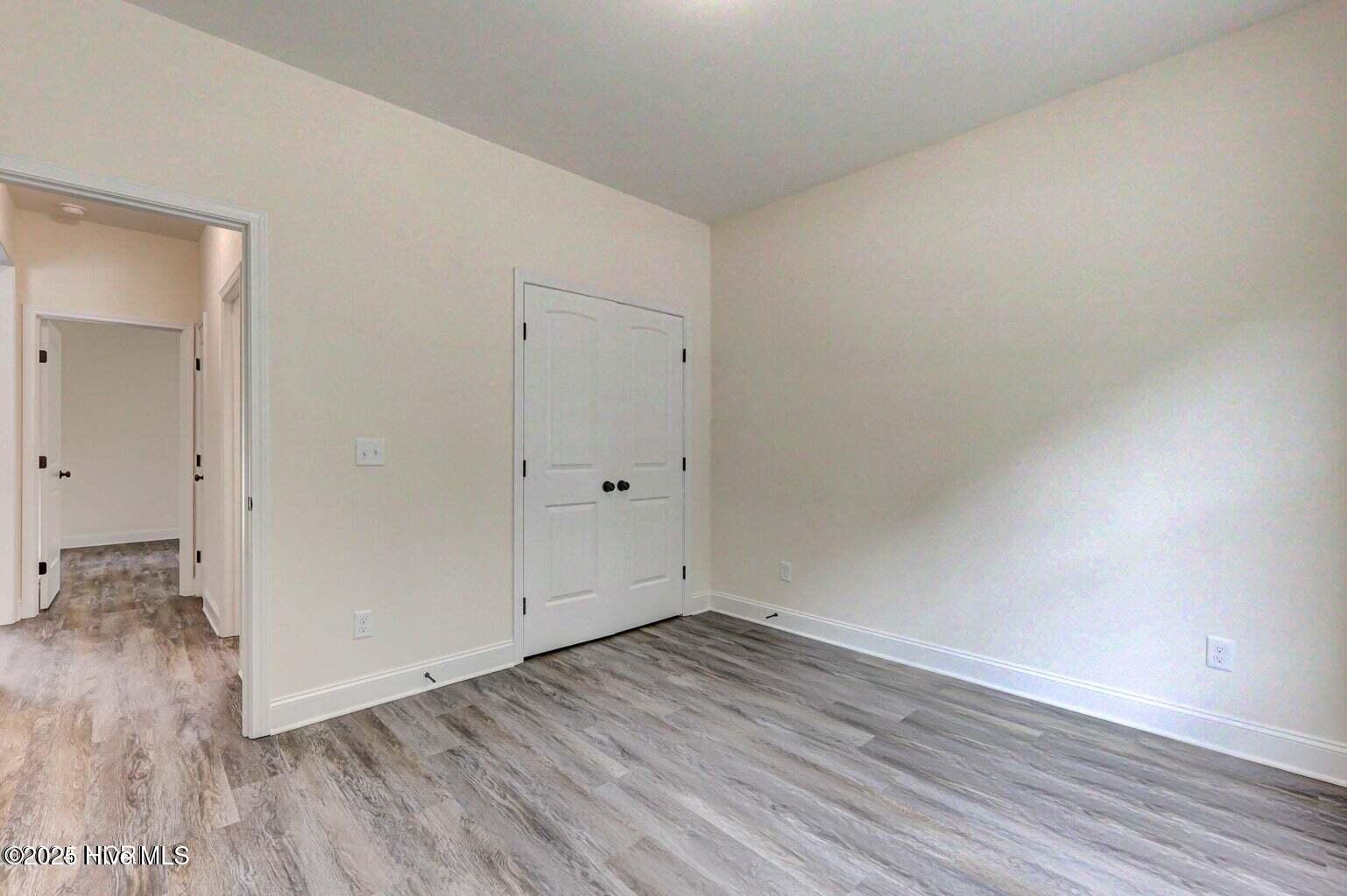 100509373 | Photo 23