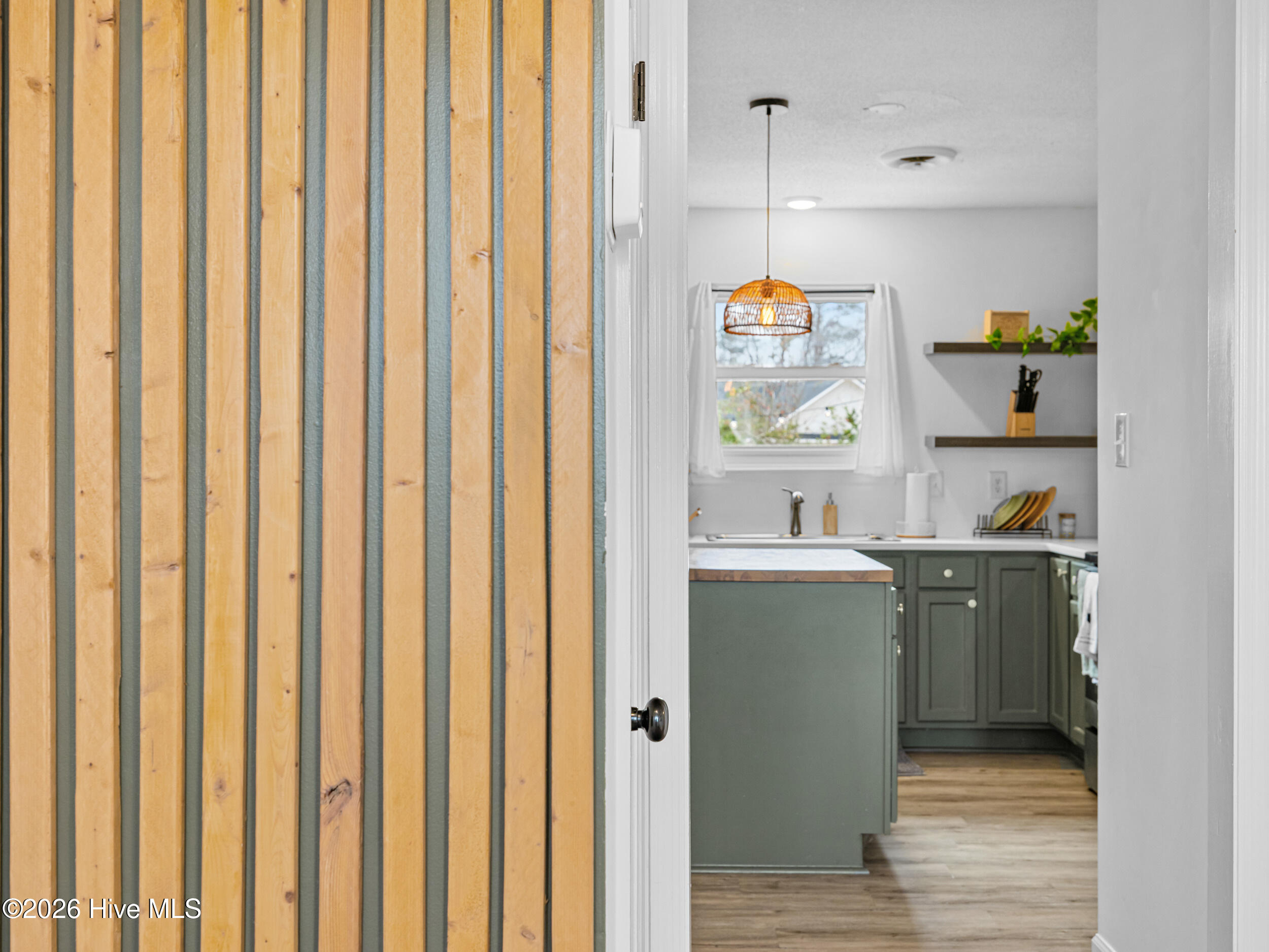 100556726 | Photo 18