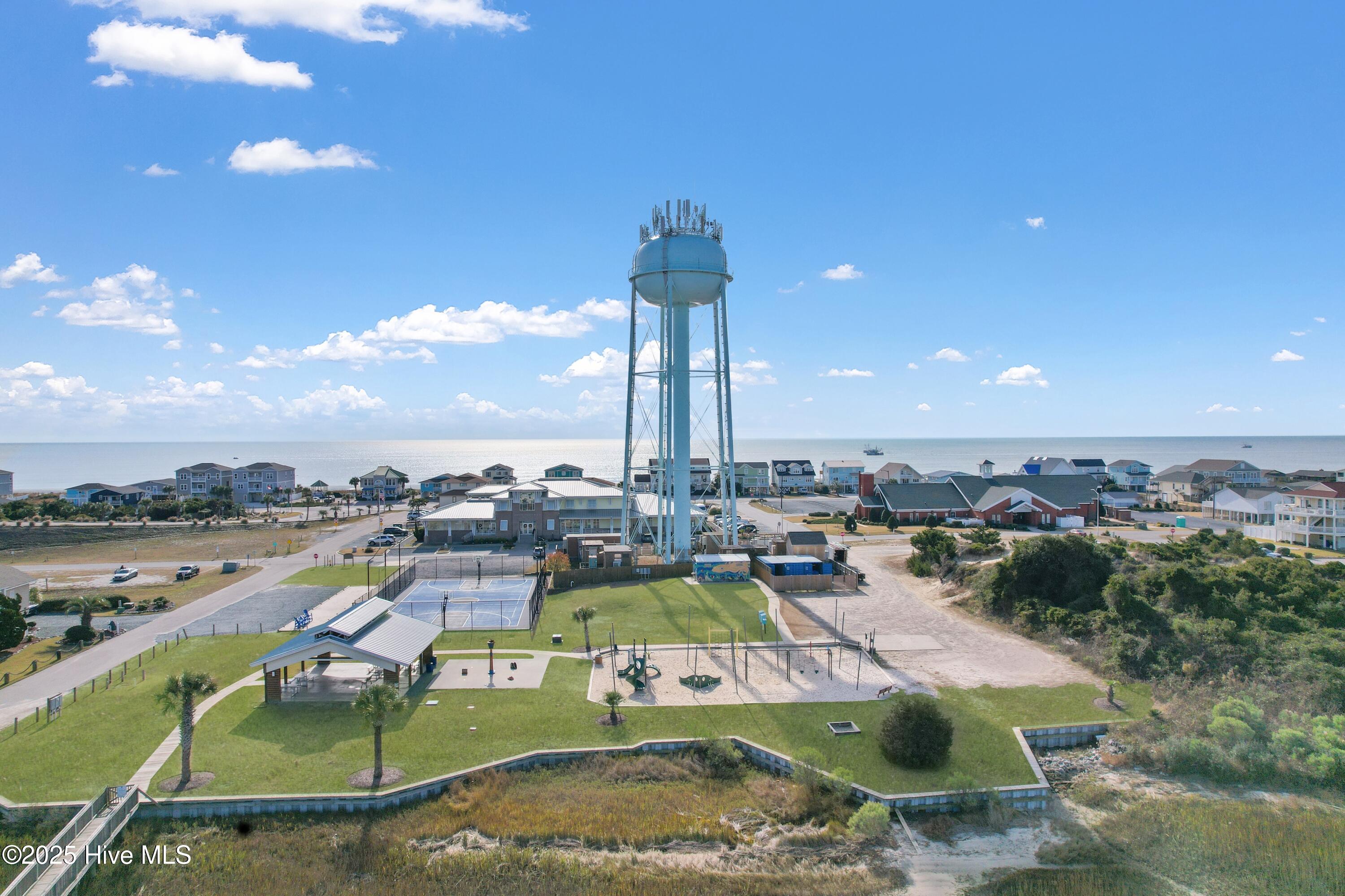 100558310 | Photo 64