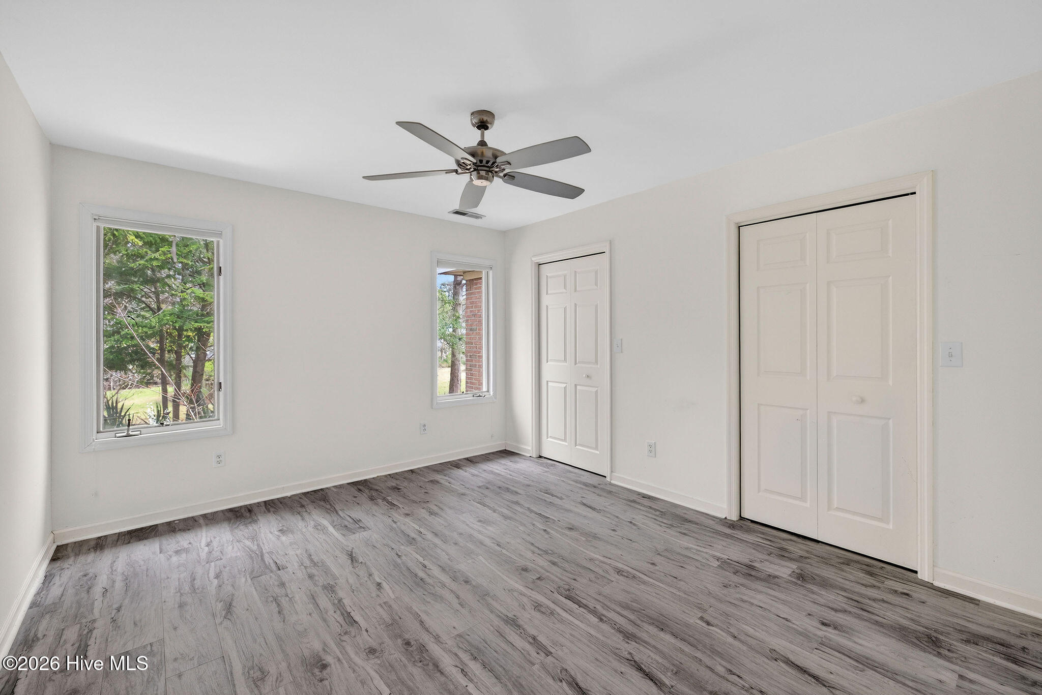 100556345 | Photo 40