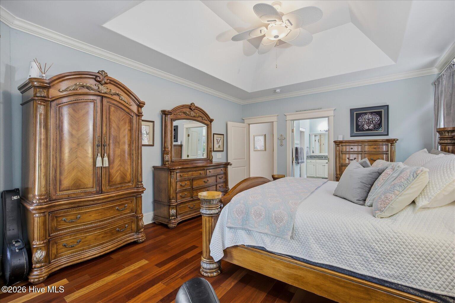 100564317 | Photo 25