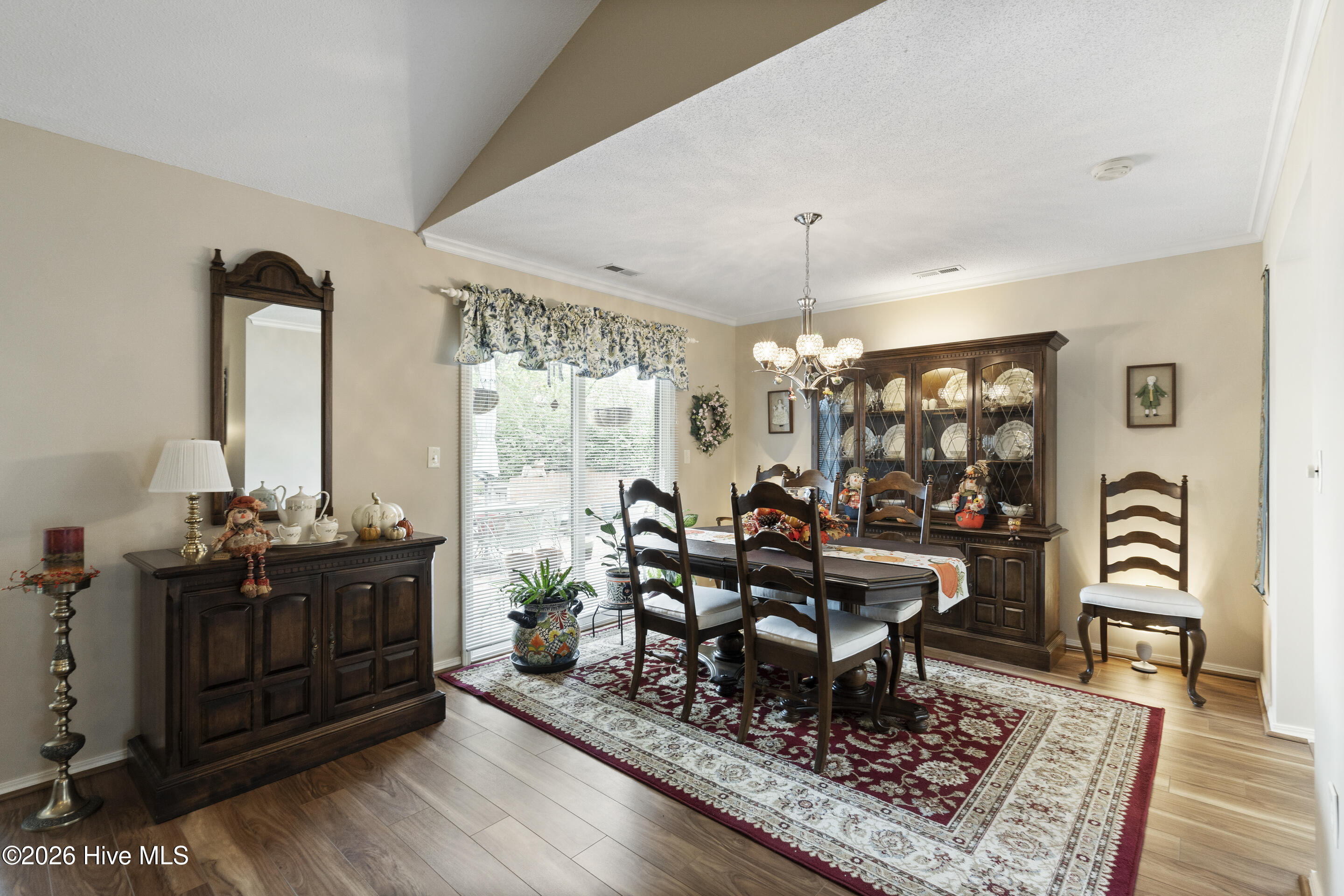 100558644 | Photo 12