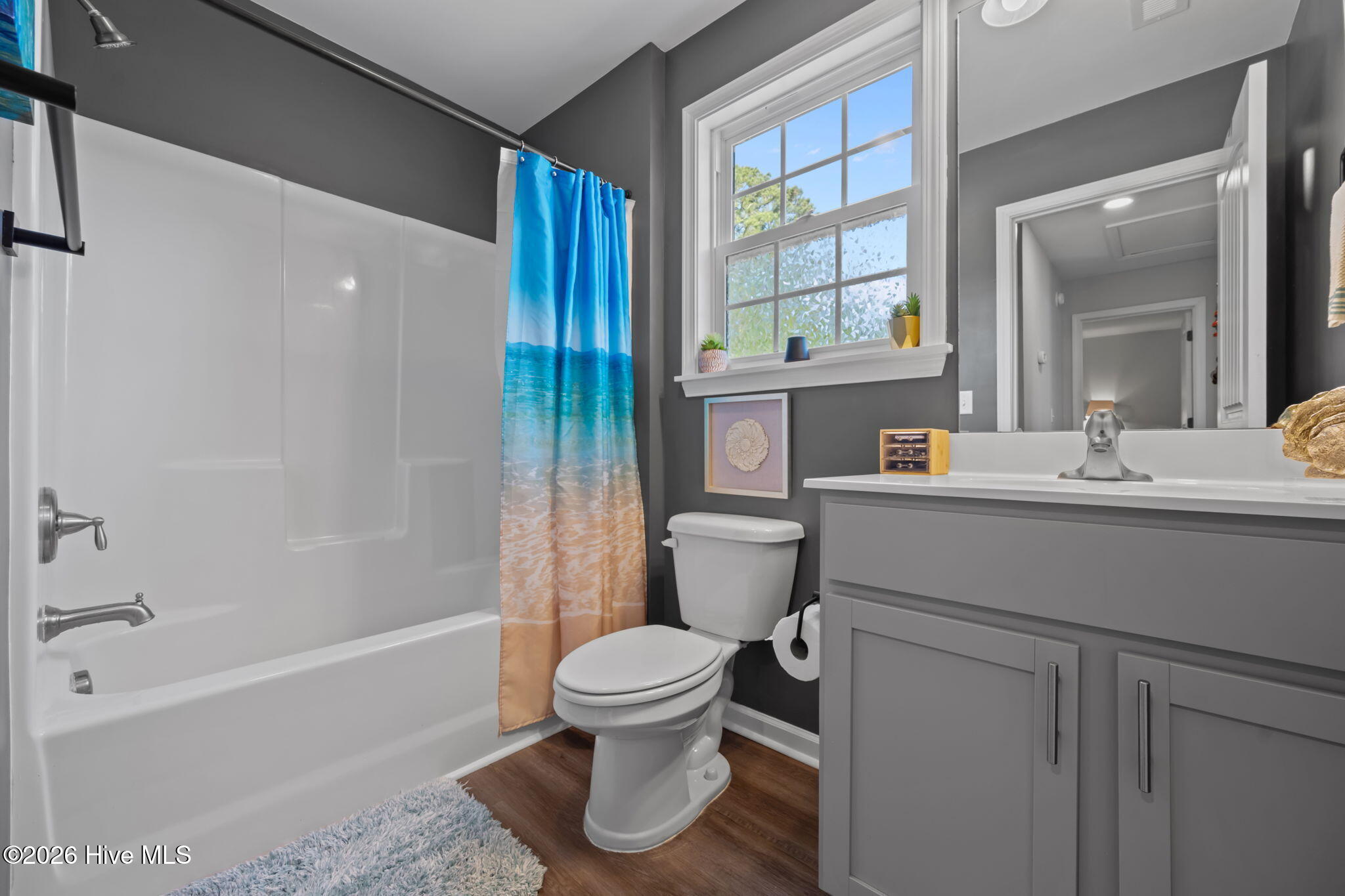 100567197 | Photo 31