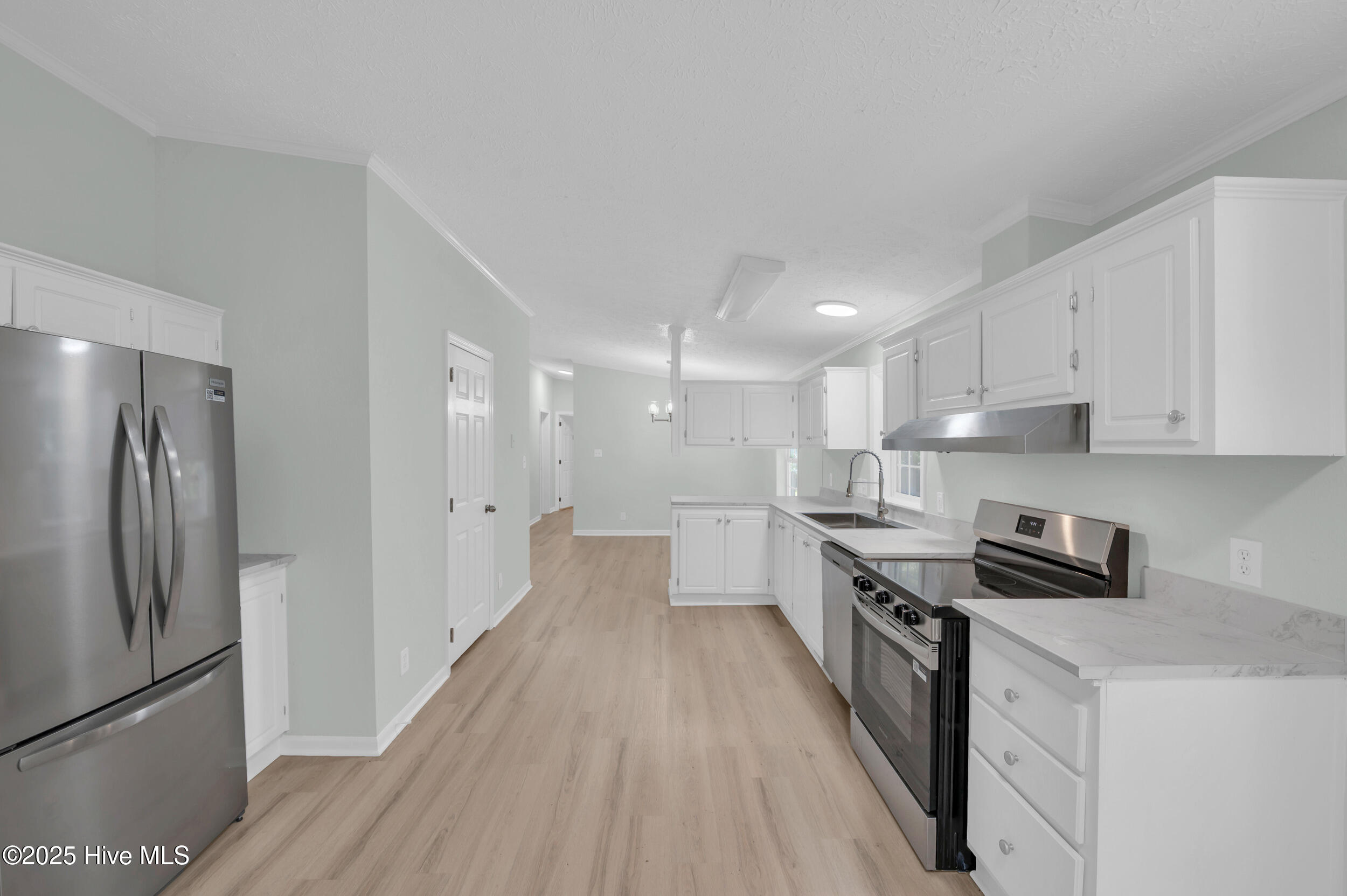 100537277 | Photo 17